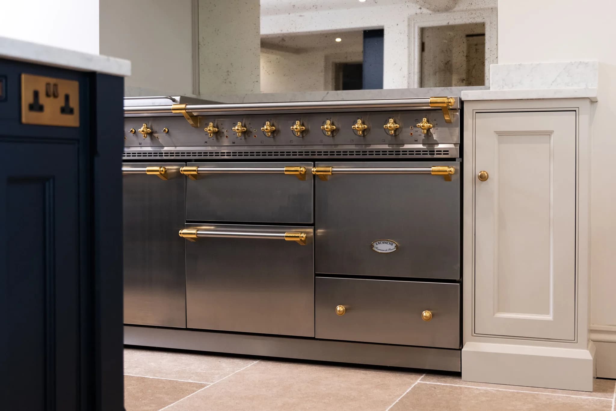 classic-in-frame-cock-bead-shaker-ingatestone-handmade-kitchen-company (12)