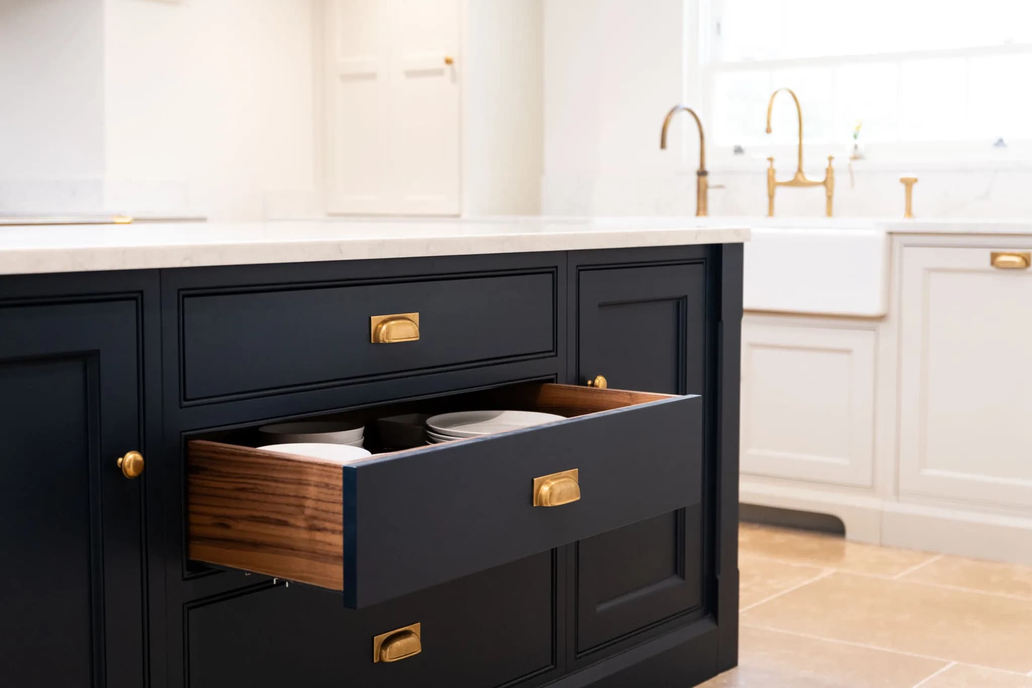 classic-in-frame-cock-bead-shaker-ingatestone-handmade-kitchen-company (22)