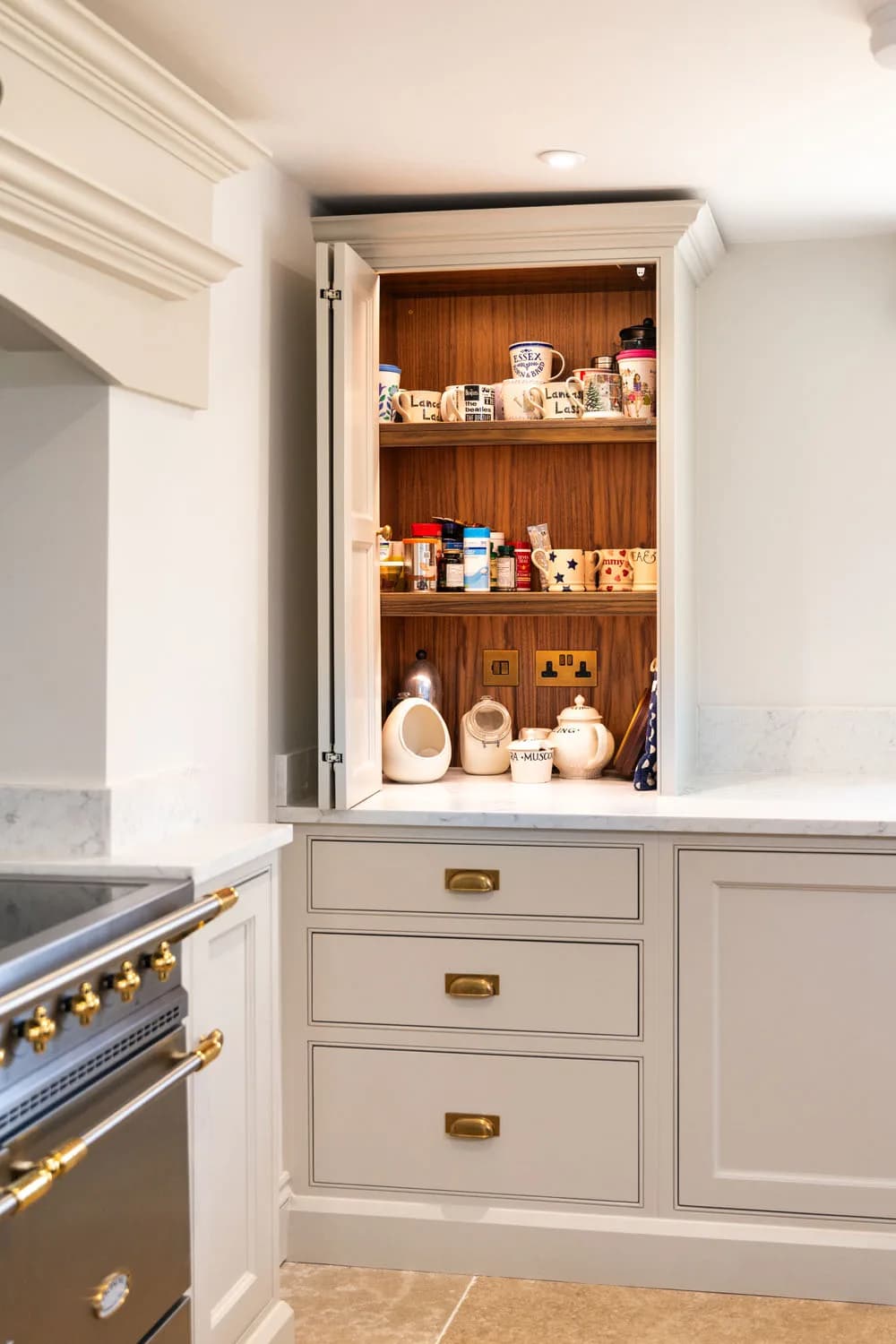classic-in-frame-cock-bead-shaker-ingatestone-handmade-kitchen-company (29)