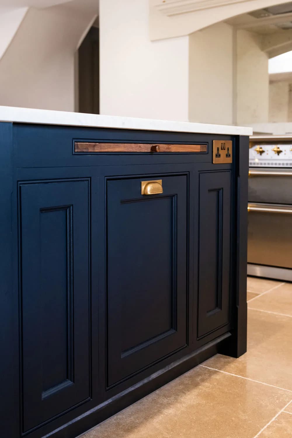 classic-in-frame-cock-bead-shaker-ingatestone-handmade-kitchen-company (30)