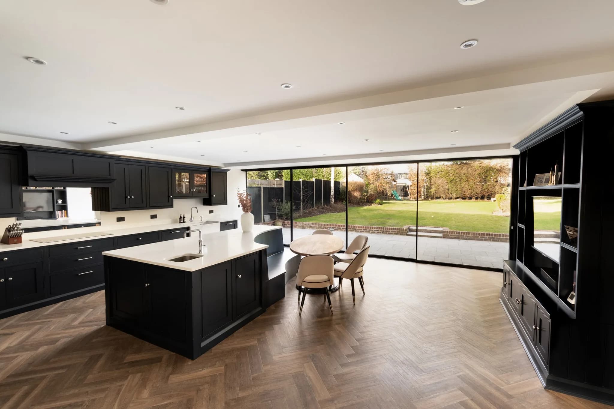 classic-in-frame-cockbead-shaker-elstree-handmade-kitchen-company (1)