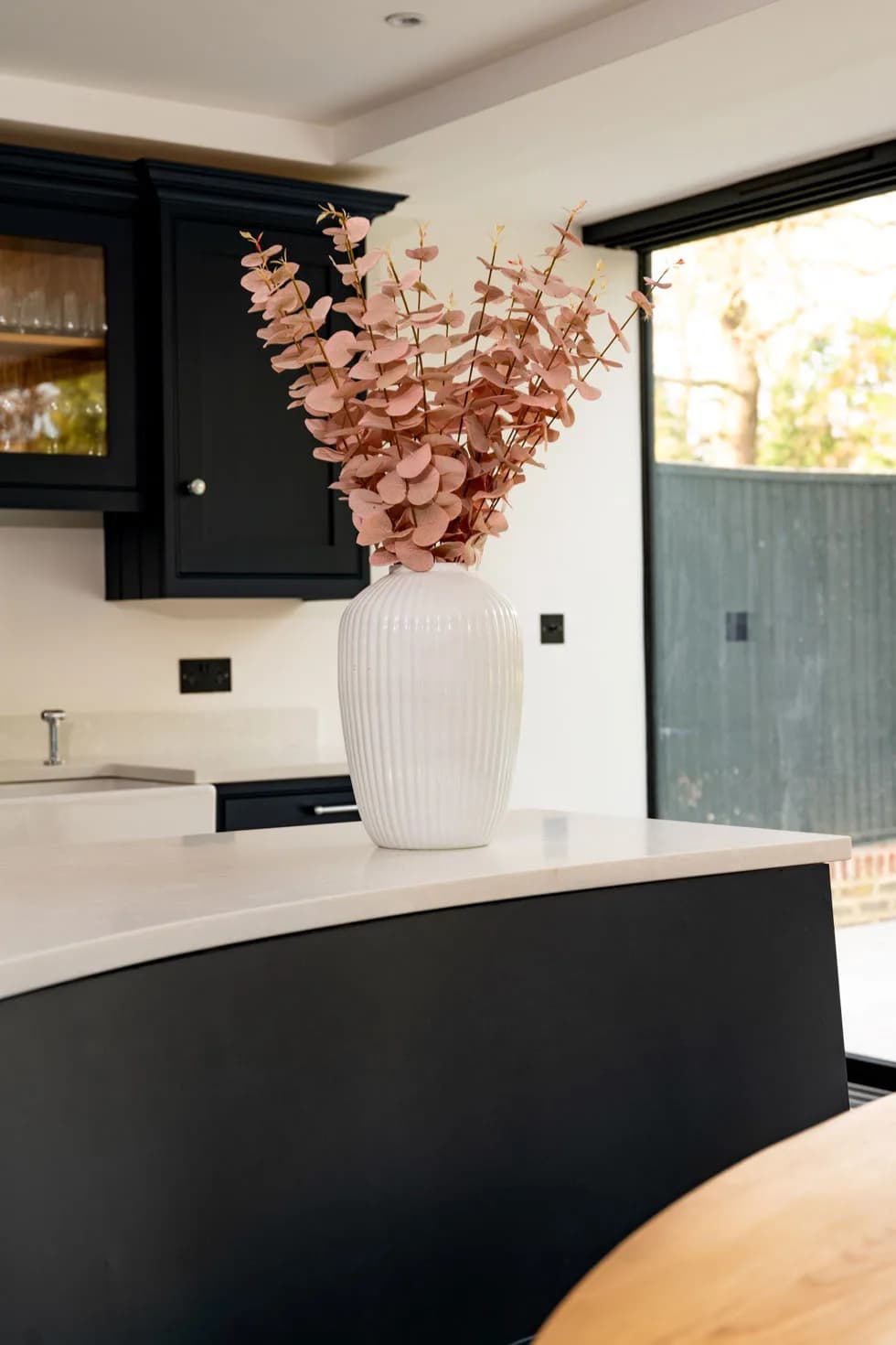 classic-in-frame-cockbead-shaker-elstree-handmade-kitchen-company (16)