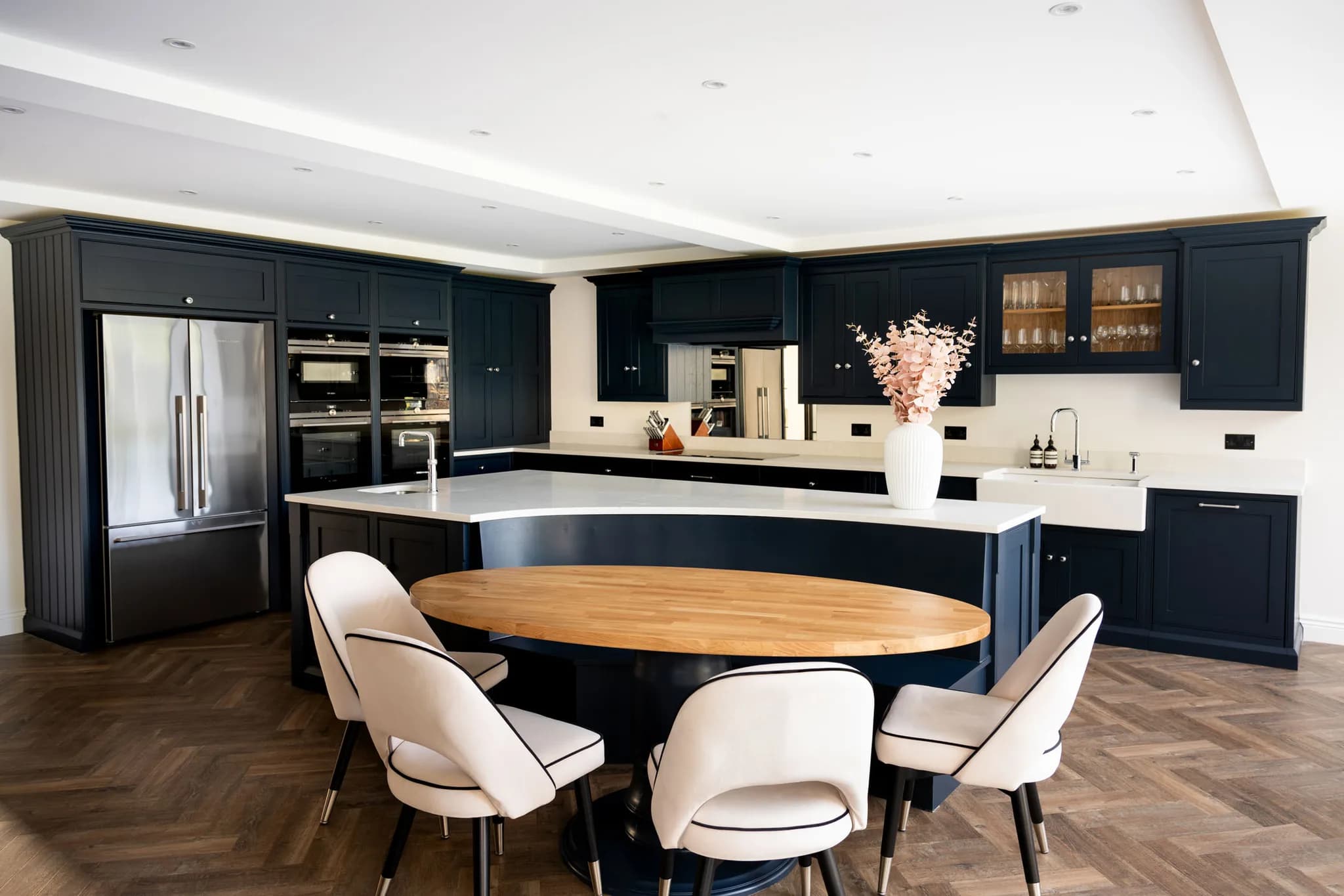 classic-in-frame-cockbead-shaker-elstree-handmade-kitchen-company (2)