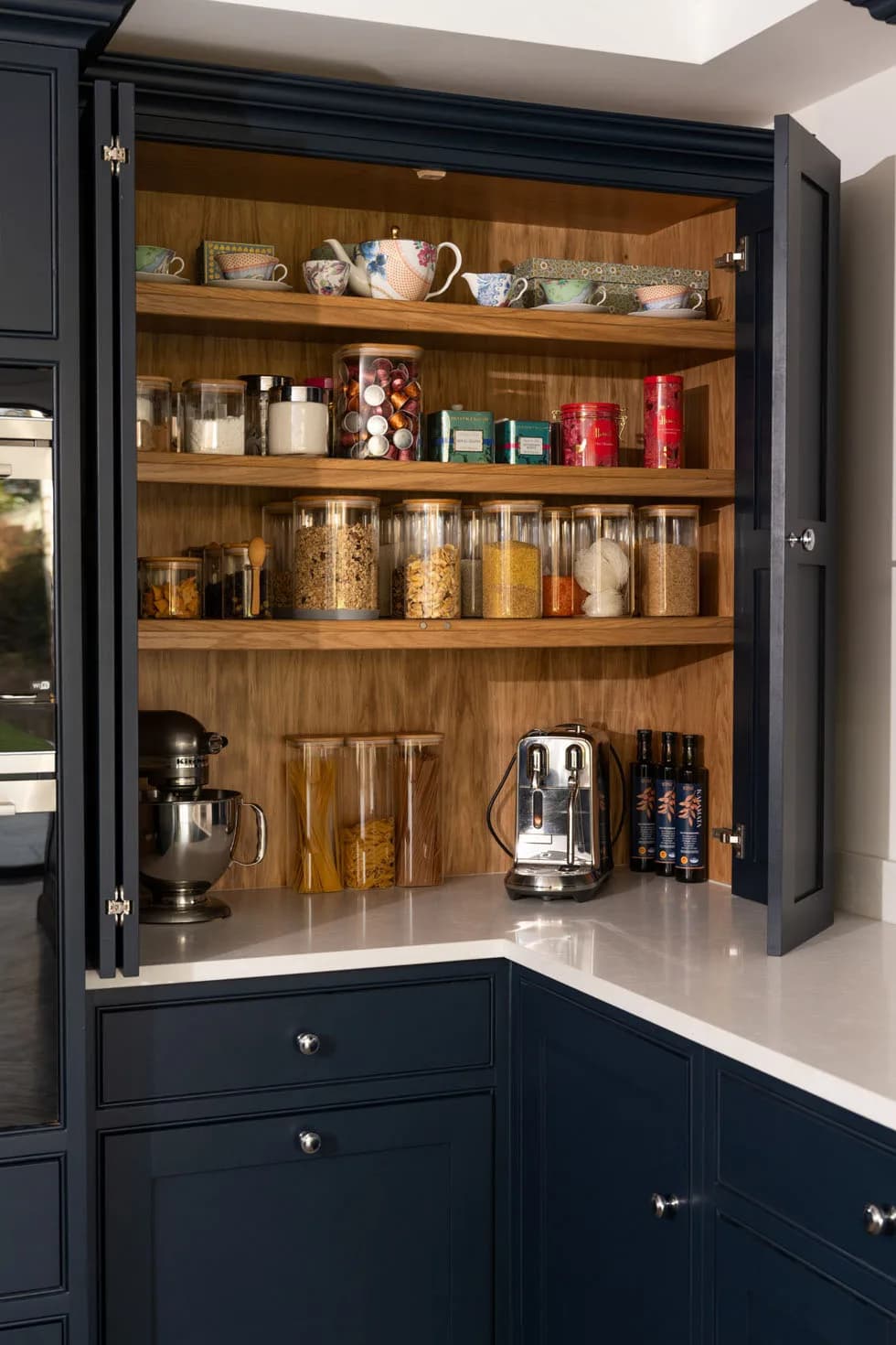 classic-in-frame-cockbead-shaker-elstree-handmade-kitchen-company (28)