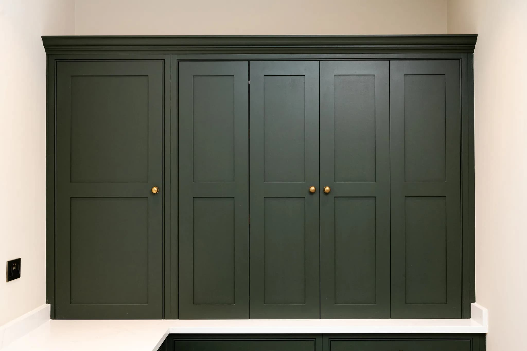 classic-in-frame-shaker-pantry-cuffley-handmade-kitchen-company (57)