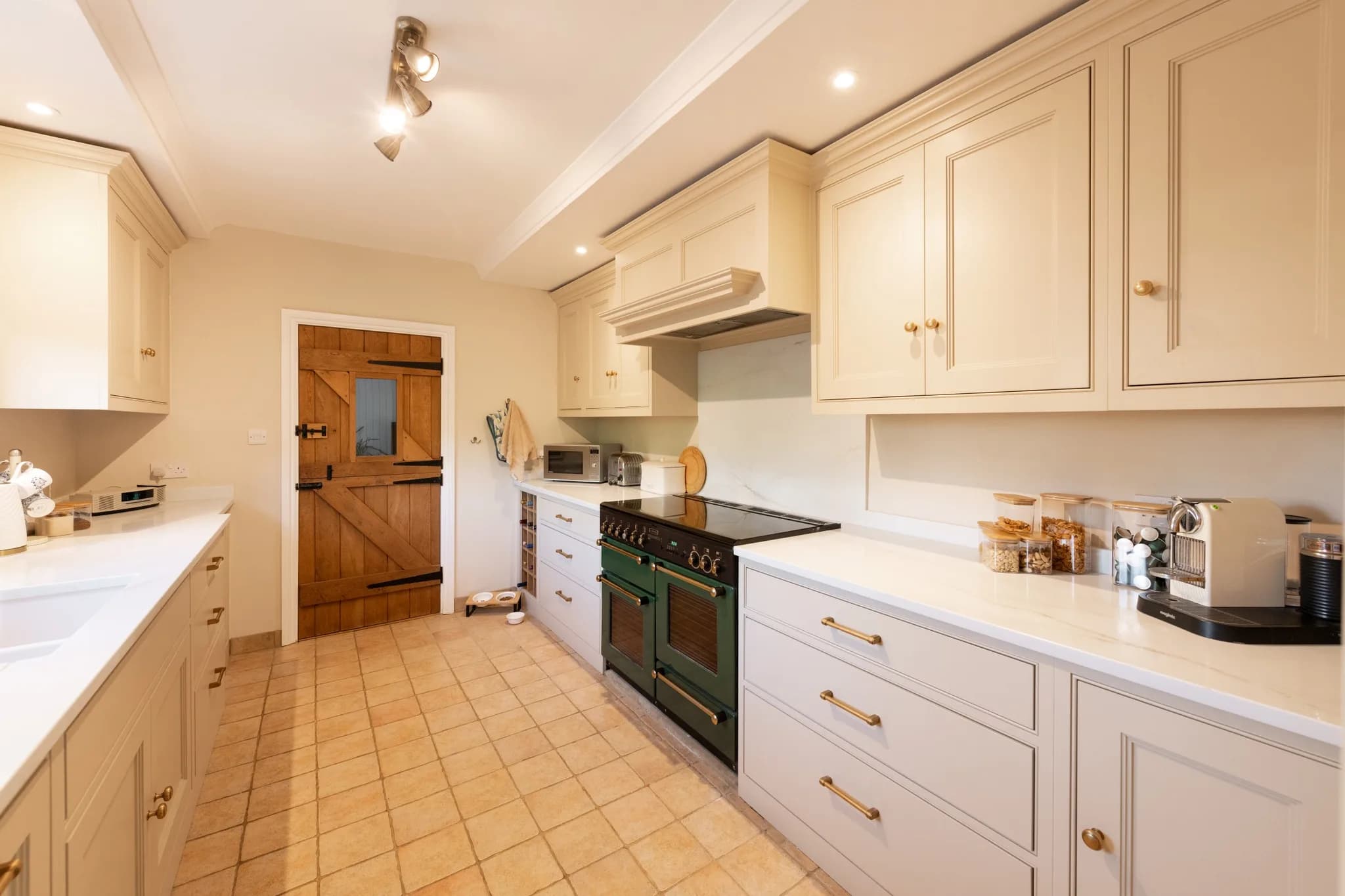 classic-in-frame-shaker-style-modern-bead-stansted-handmade-kitchen-company (40)