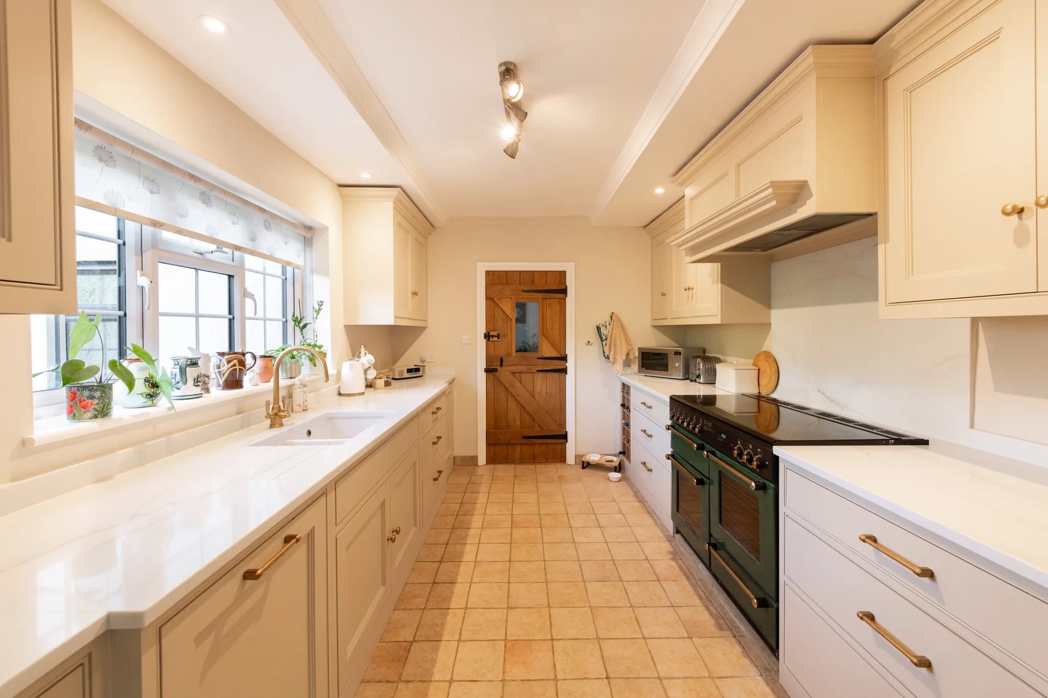 Classic In-Frame Inset Bead Shaker Kitchen 108 - Stansted, Essex