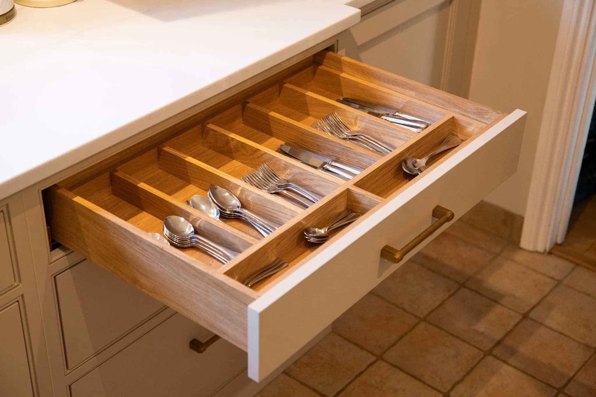 classic-in-frame-shaker-style-modern-bead-stansted-handmade-kitchen-company (59)