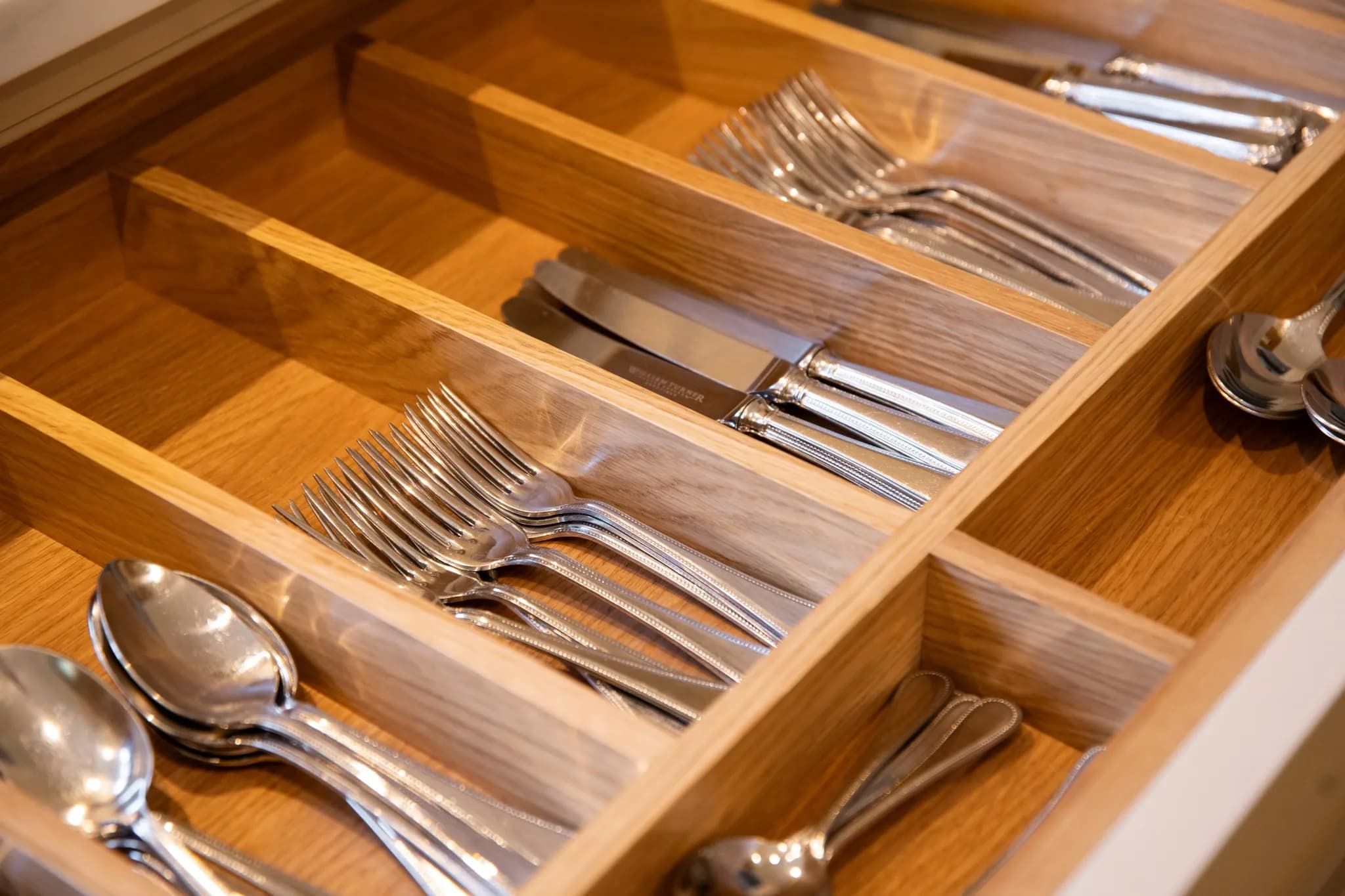 classic-in-frame-shaker-style-modern-bead-stansted-handmade-kitchen-company (63)