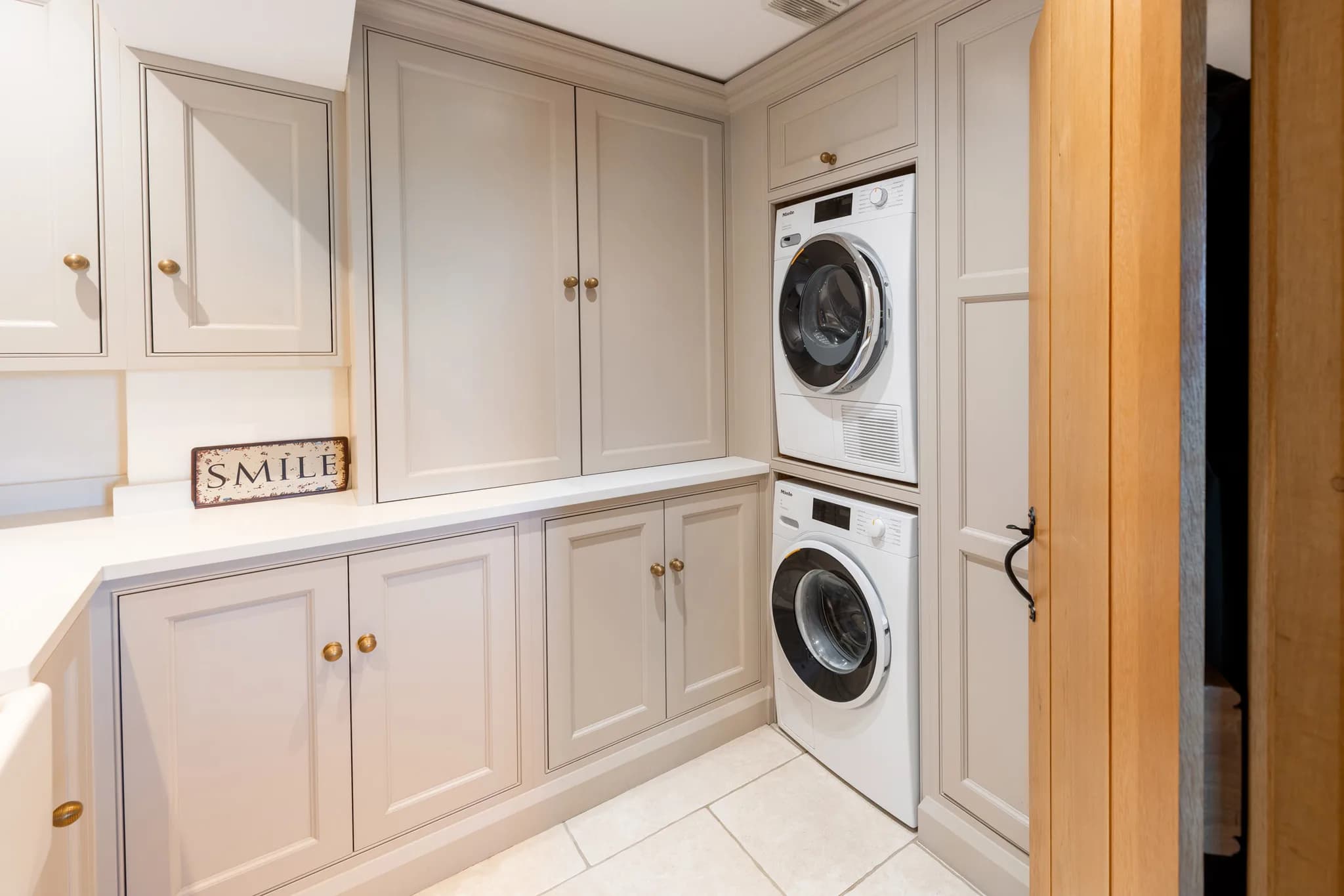 classic-in-frame-shaker-utility-nazeing-handmade-kitchen-company (2)