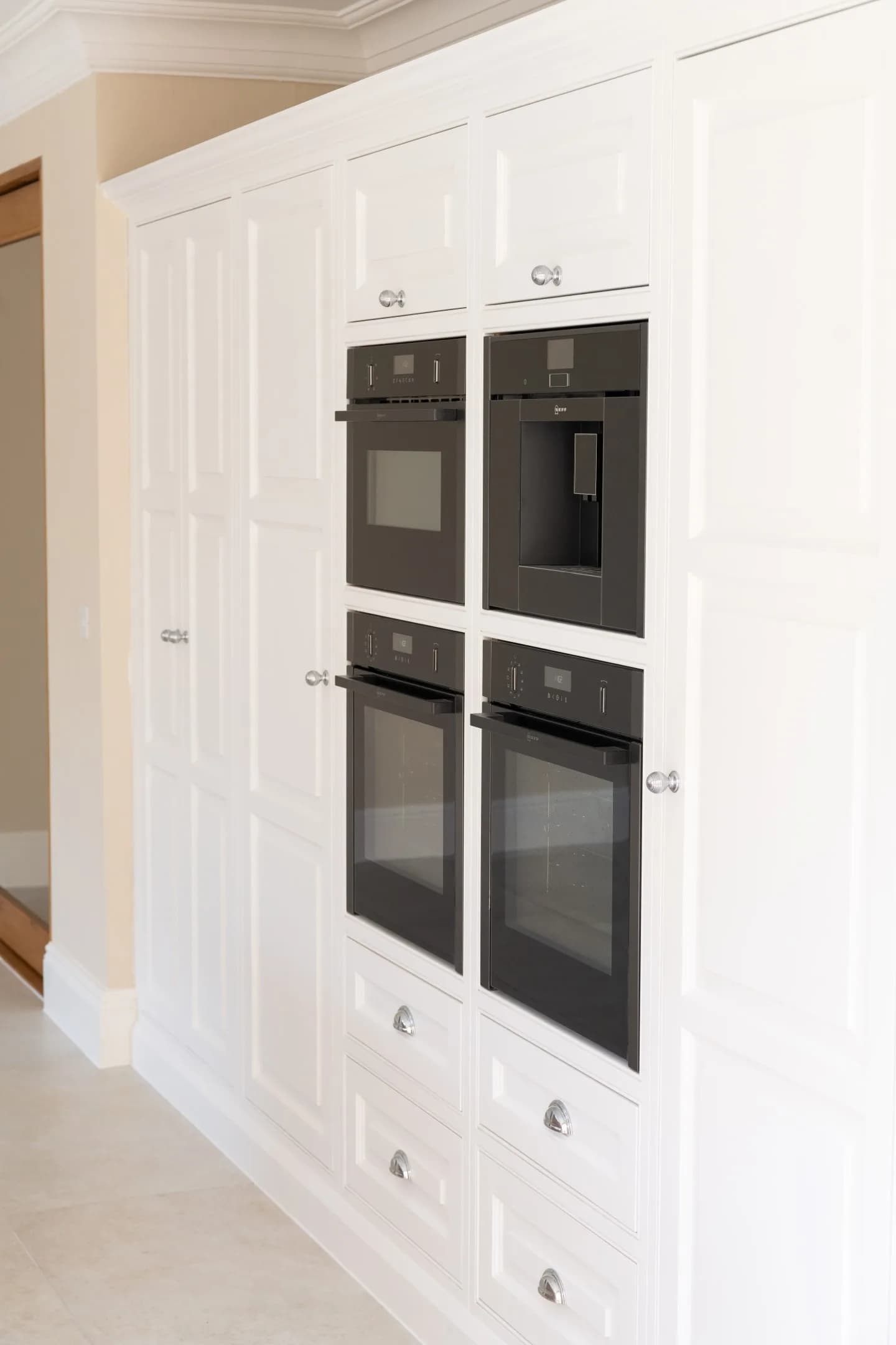 classic-raised-shaker-style-sandy-handmade-kitchen-company (25)