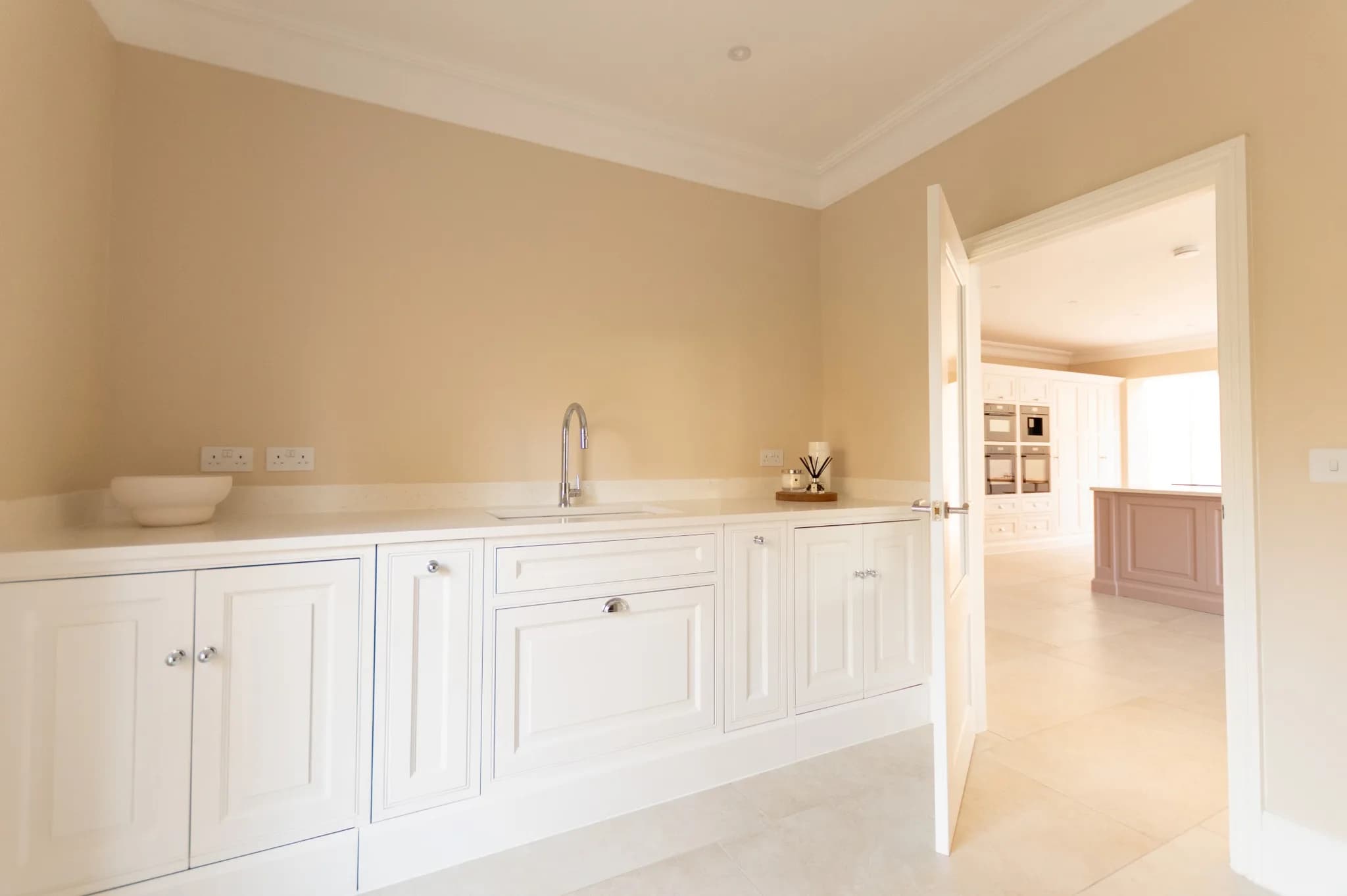 classic-raised-shaker-style-sandy-handmade-kitchen-company (56)
