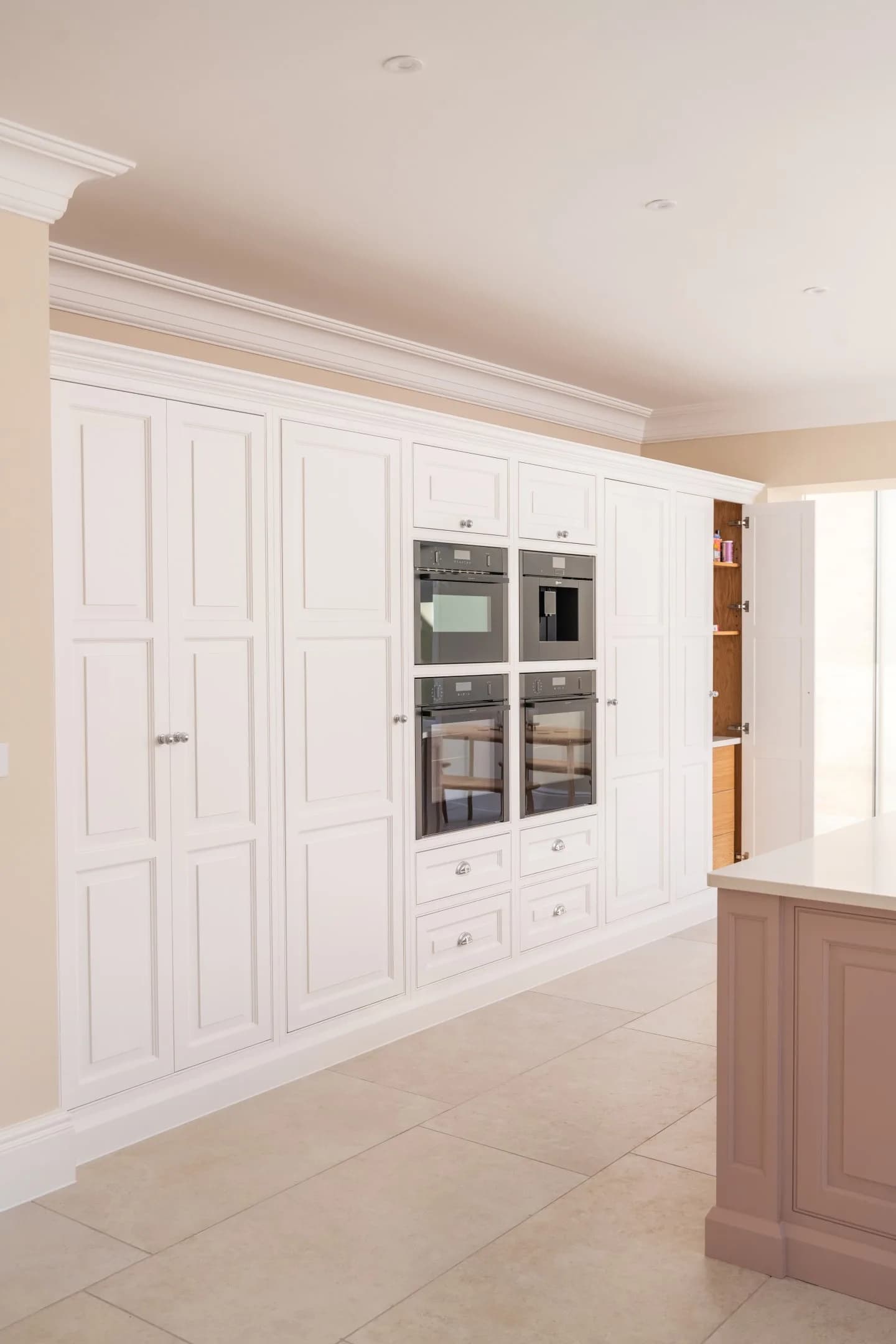 classic-raised-shaker-style-sandy-handmade-kitchen-company (93)
