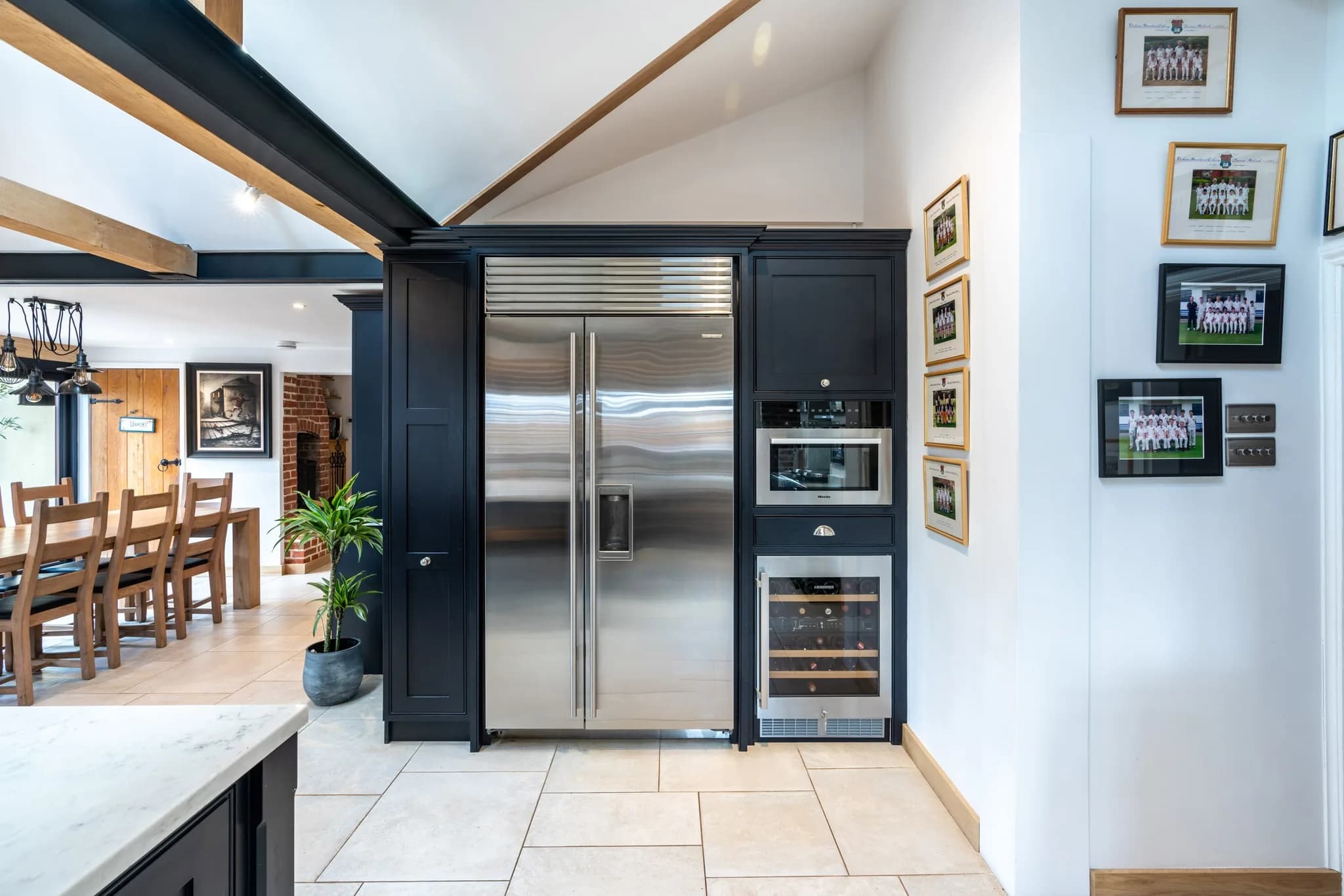 classic-shaker-clavering-handmade-kitchen-company-essex-landscape (1)