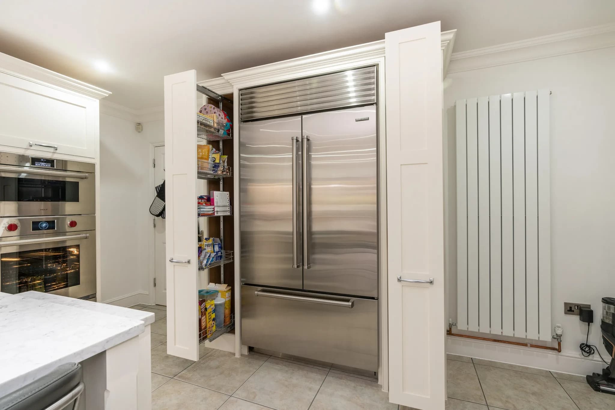 classic-shaker-kitchen-sub-zero-wolf-cuffley-herts-handmade-kitchen-company (20)