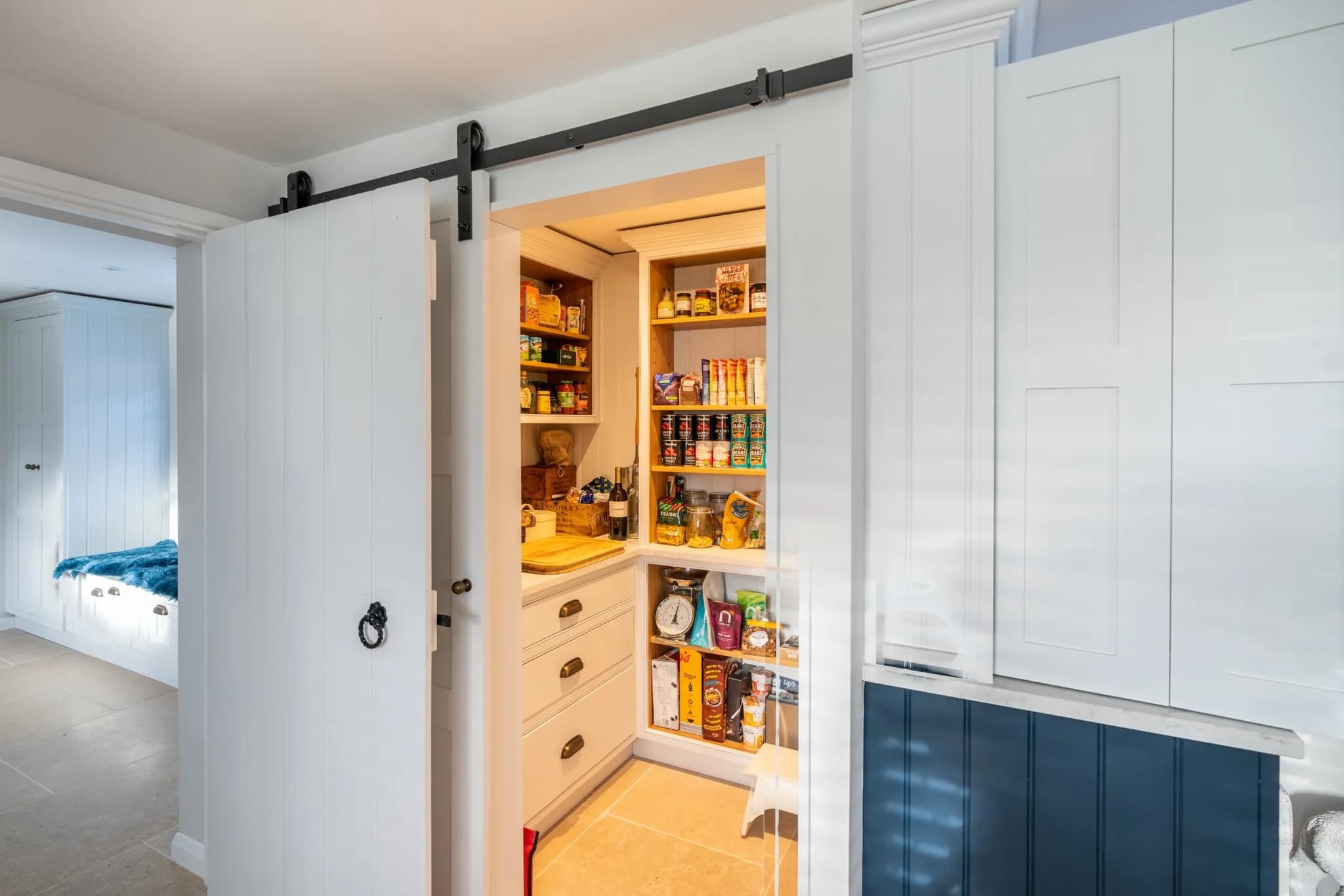 classic-shaker-matching-green-essex-handmade-kitchen-company (10)