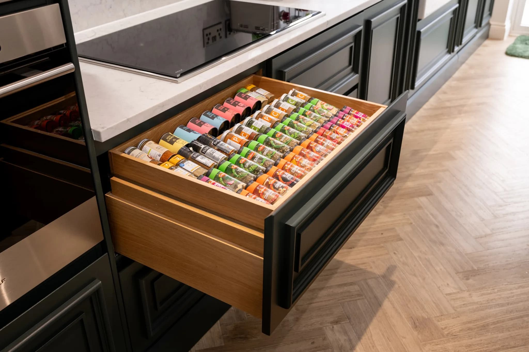 handleless-traditional-mapesbury-shaker-essex-handmade-kitchen-company (17)