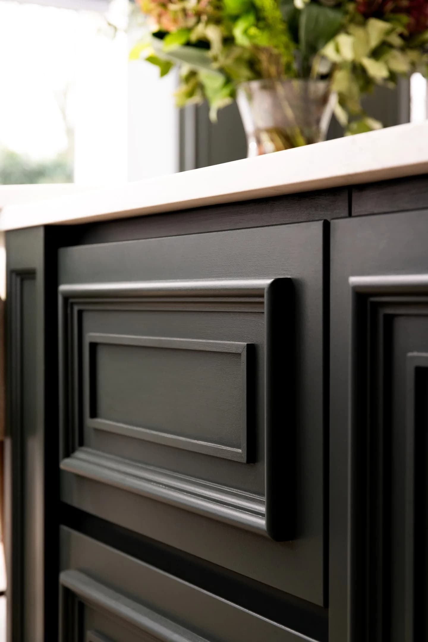 handleless-traditional-mapesbury-shaker-essex-handmade-kitchen-company (36)