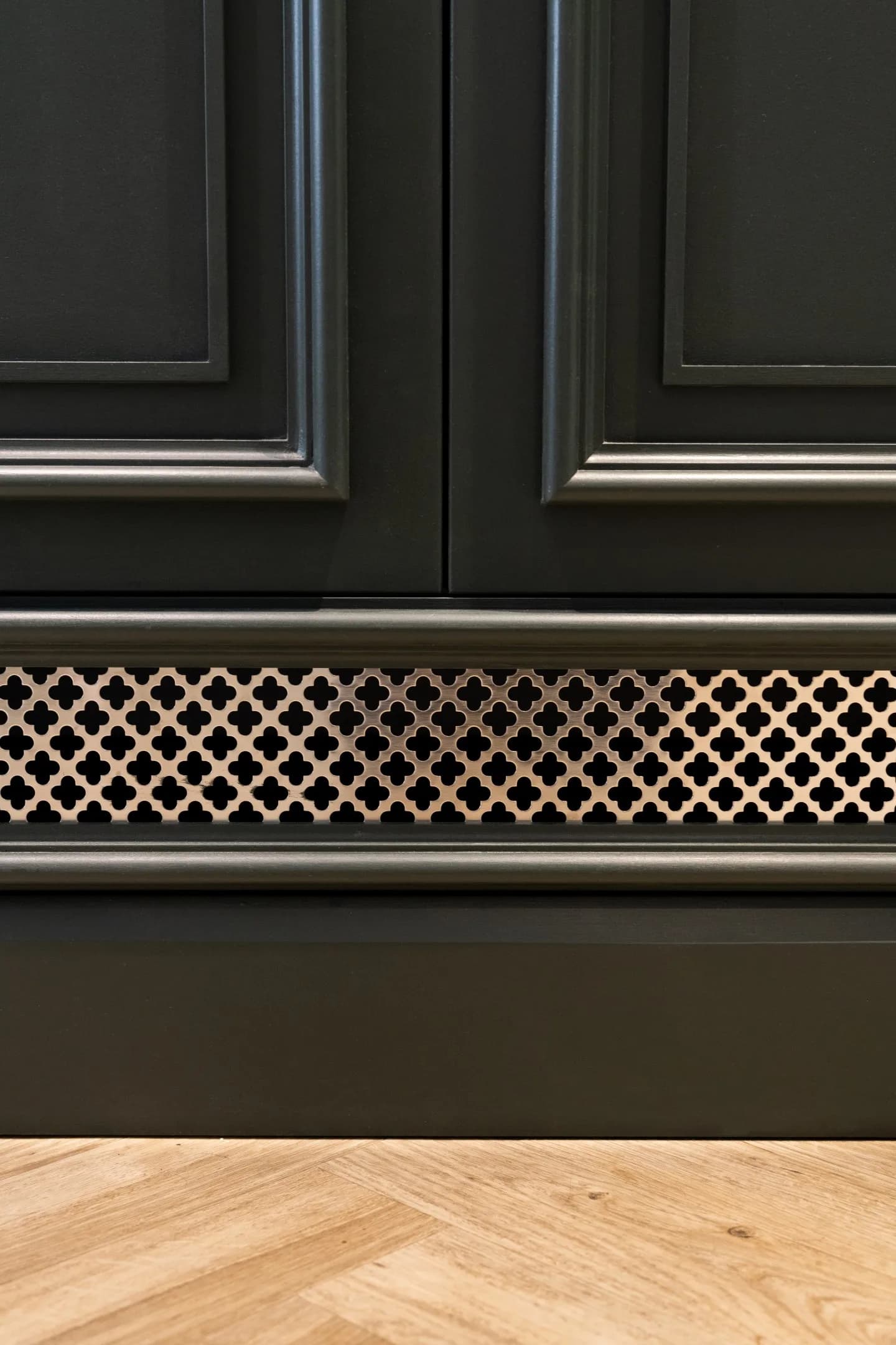 handleless-traditional-mapesbury-shaker-essex-handmade-kitchen-company (39)