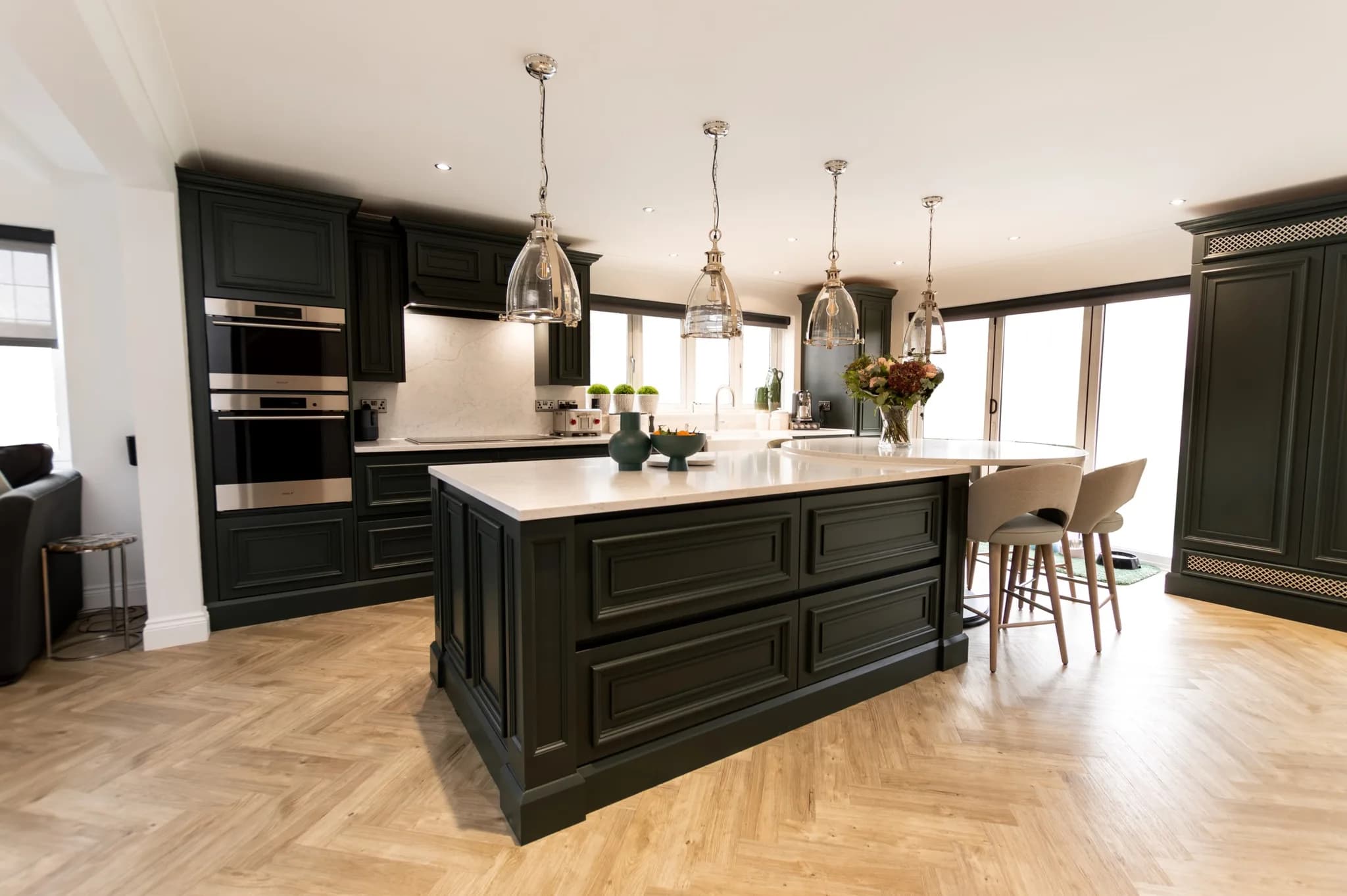 handleless-traditional-mapesbury-shaker-essex-handmade-kitchen-company (56)