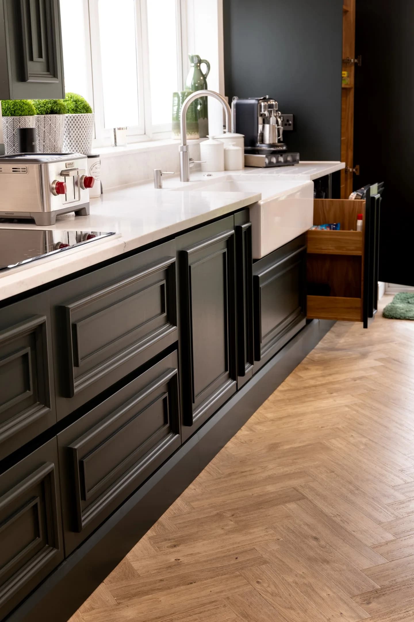 handleless-traditional-mapesbury-shaker-essex-handmade-kitchen-company (65)
