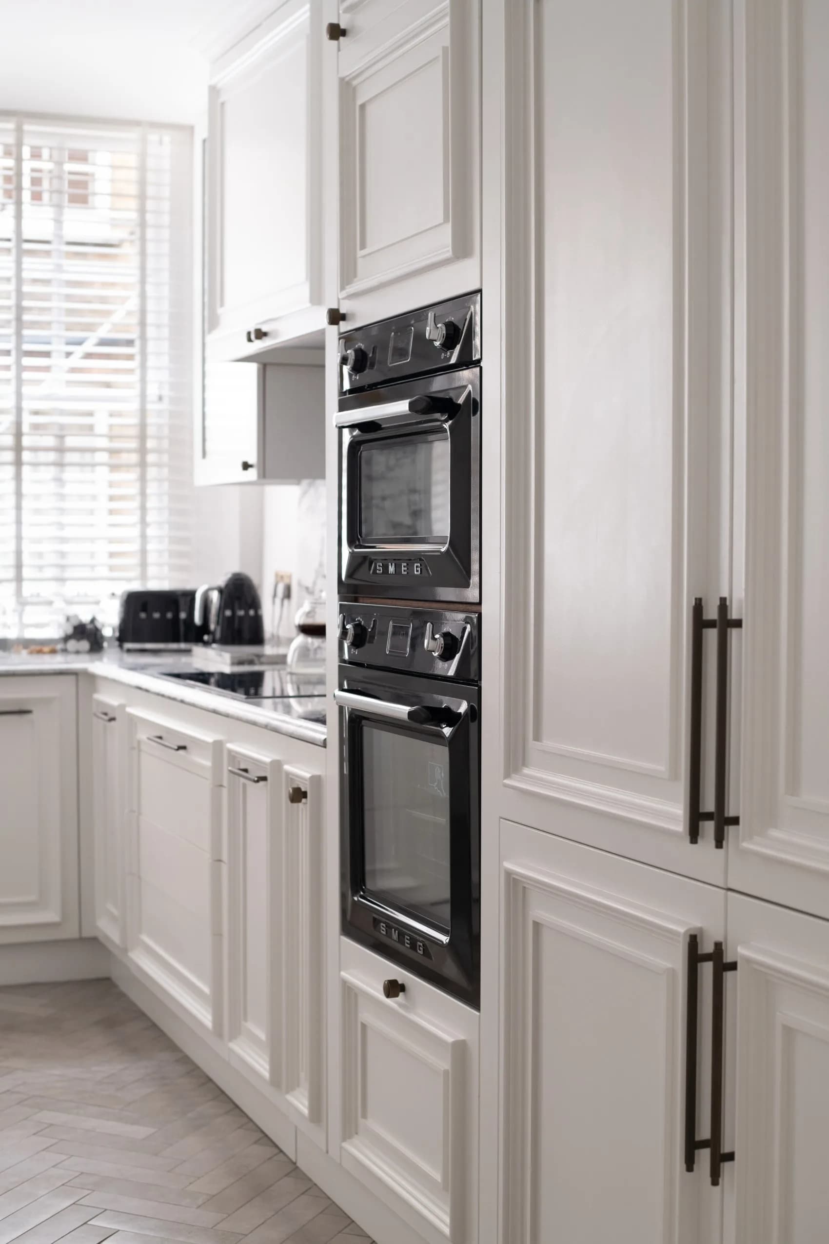 traditional-lay-on-shaker-bespoke-kitchen-chelsea-handmade-kitchen-co (47)
