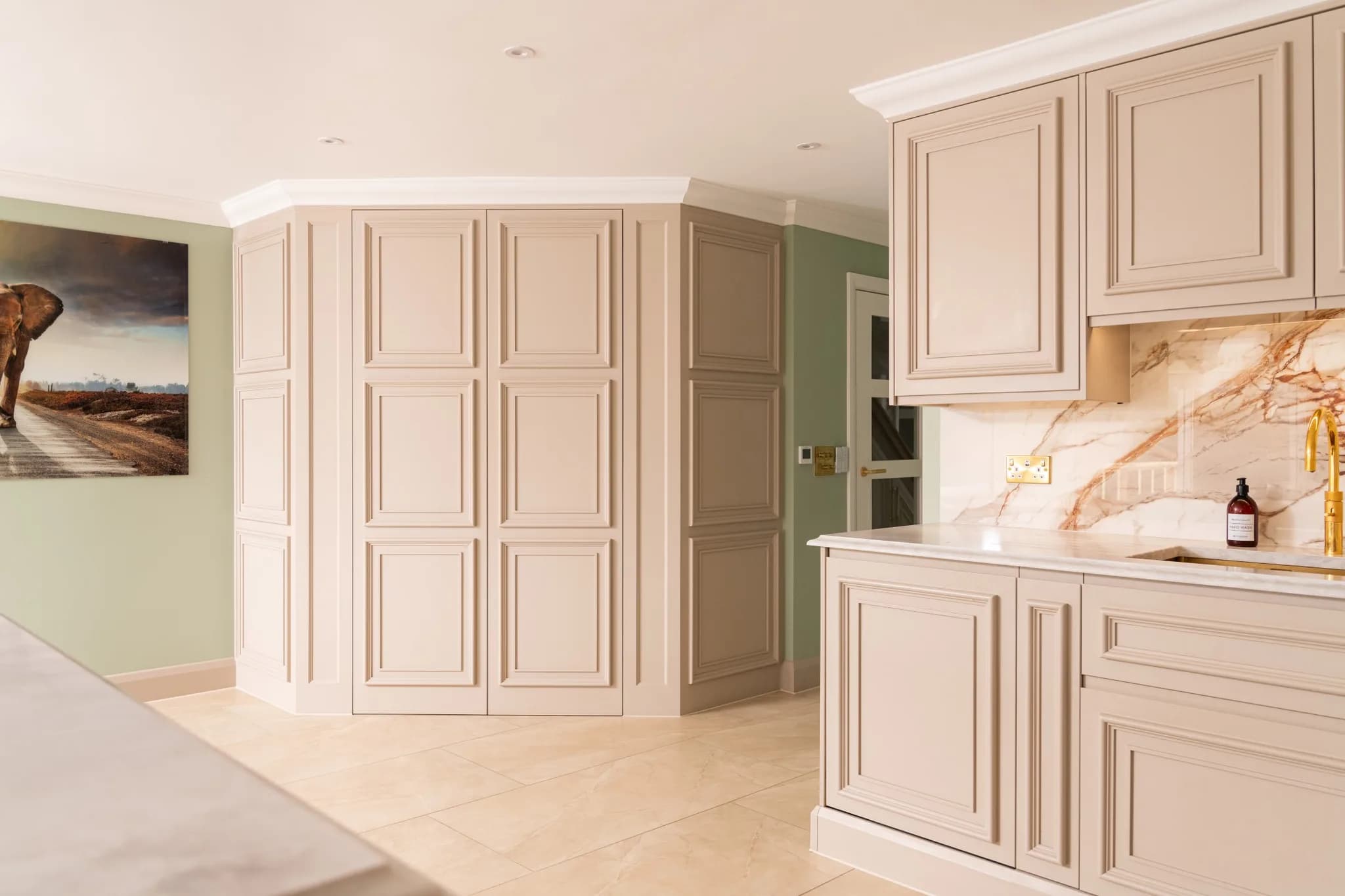 traditional-mapesbury-pantry-essex-handmade-kitchen-company (1 (7)