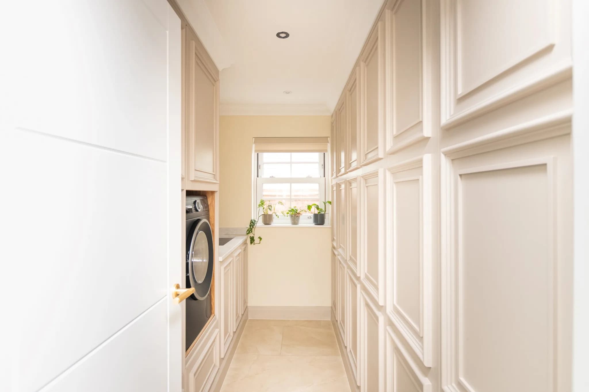 traditional-mapesbury-utility-essex-handmade-kitchen-co (1)