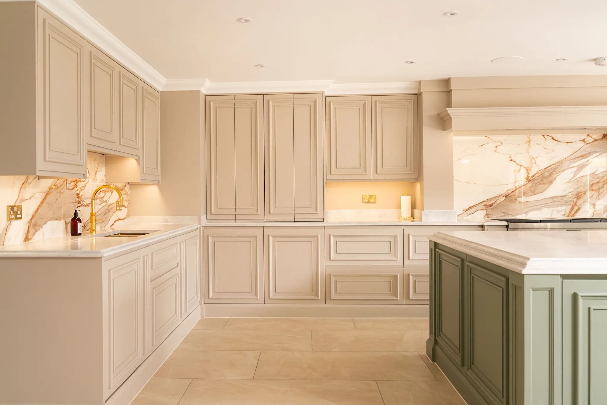 traditional-mapesburys-shaker-kitchen-essex-handmade-kitchen- (16)
