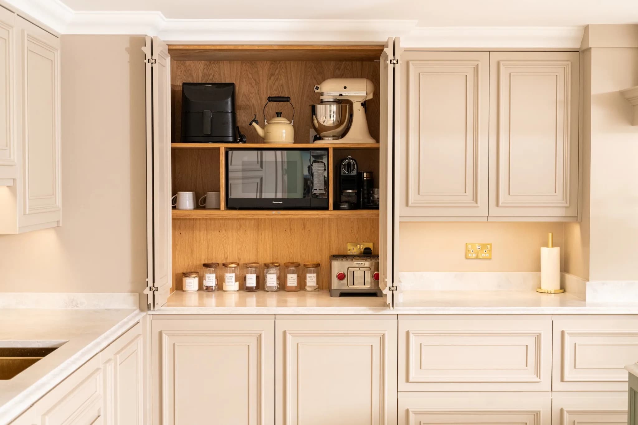 traditional-mapesburys-shaker-kitchen-essex-handmade-kitchen- (59)