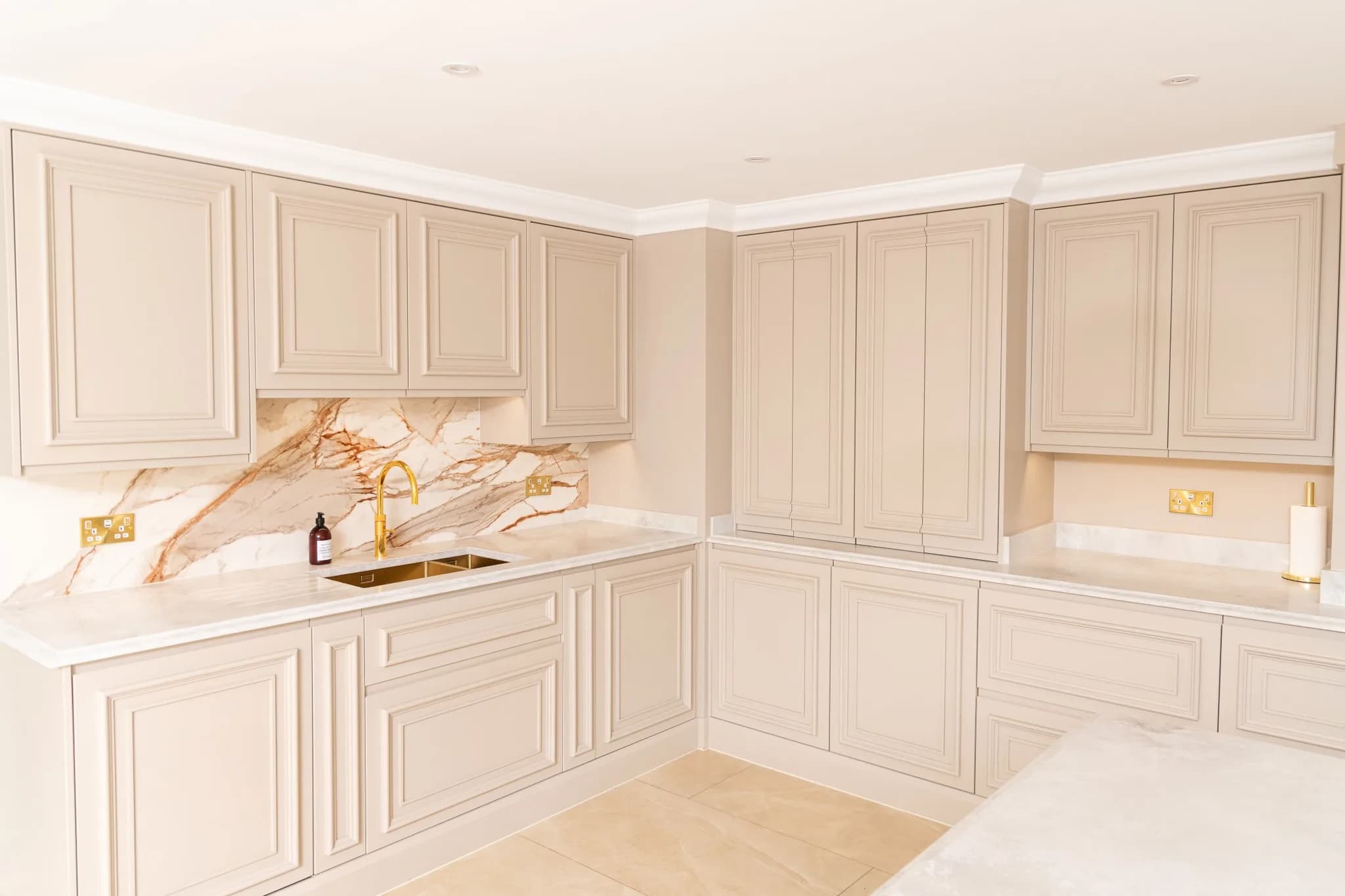 traditional-mapesburys-shaker-kitchen-essex-handmade-kitchen- (62)