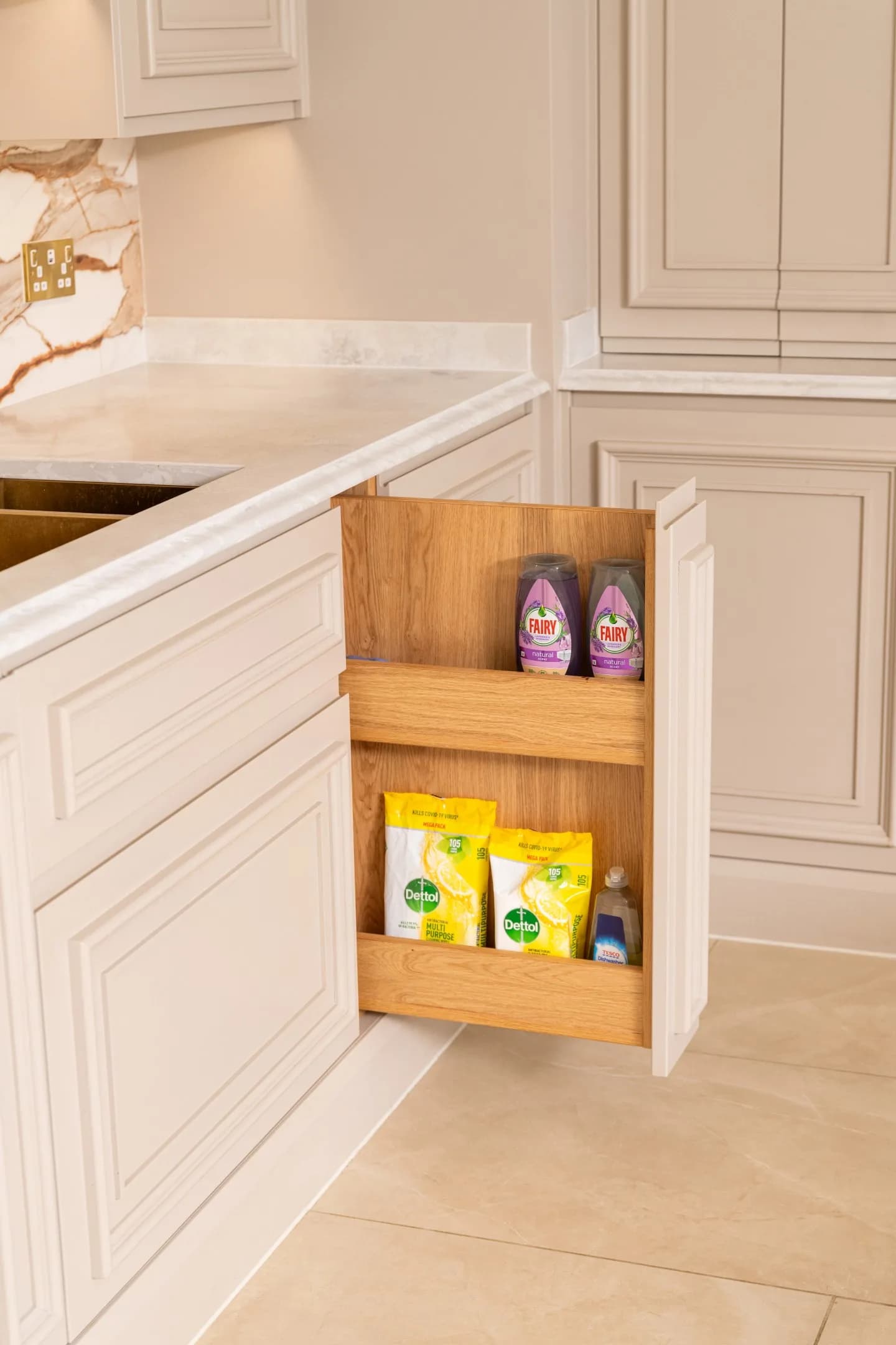 traditional-mapesburys-shaker-kitchen-essex-handmade-kitchen- (63)