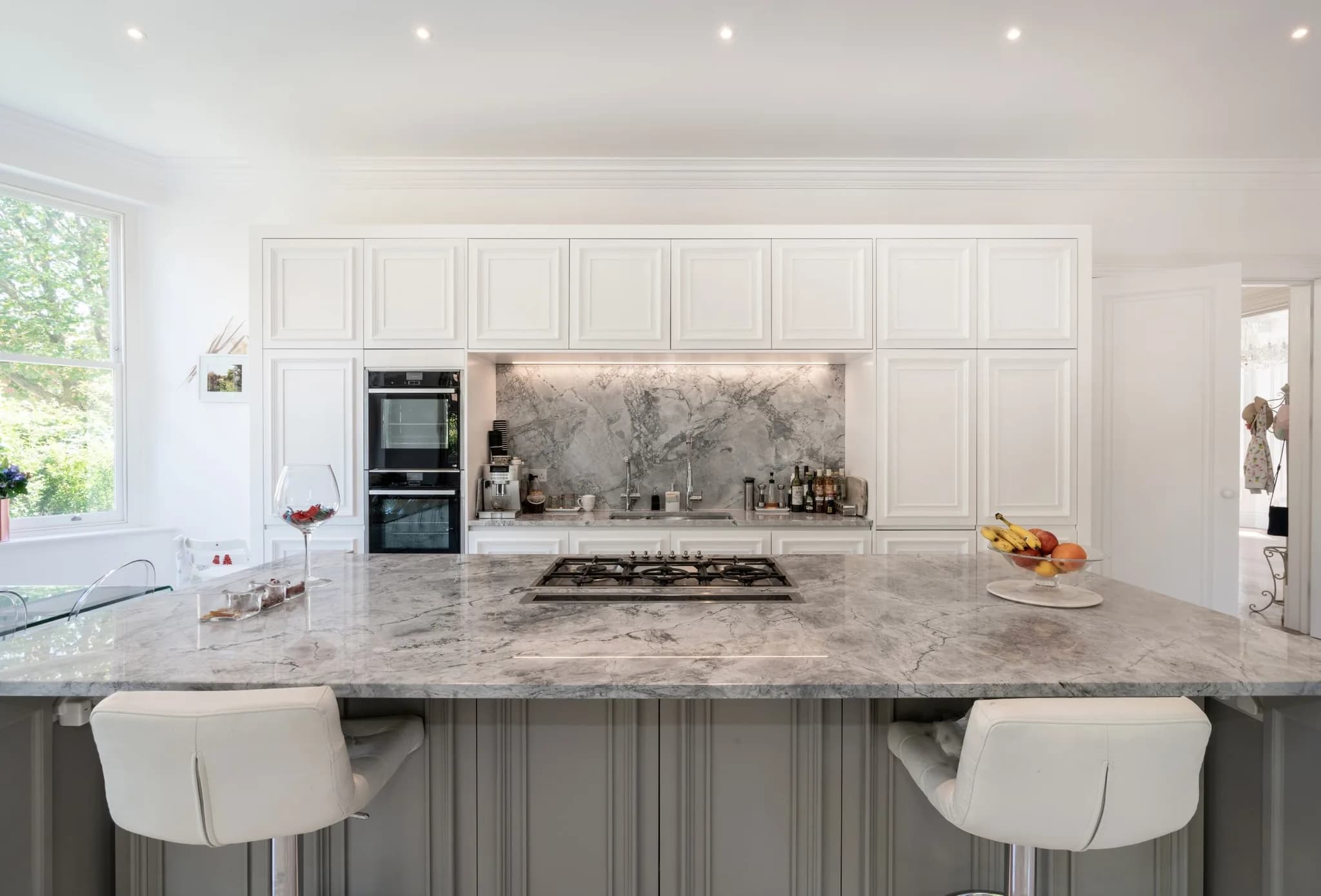 traditional-moulded-contemporary-mapesbury-handmade-kitchen-company-essex (10)