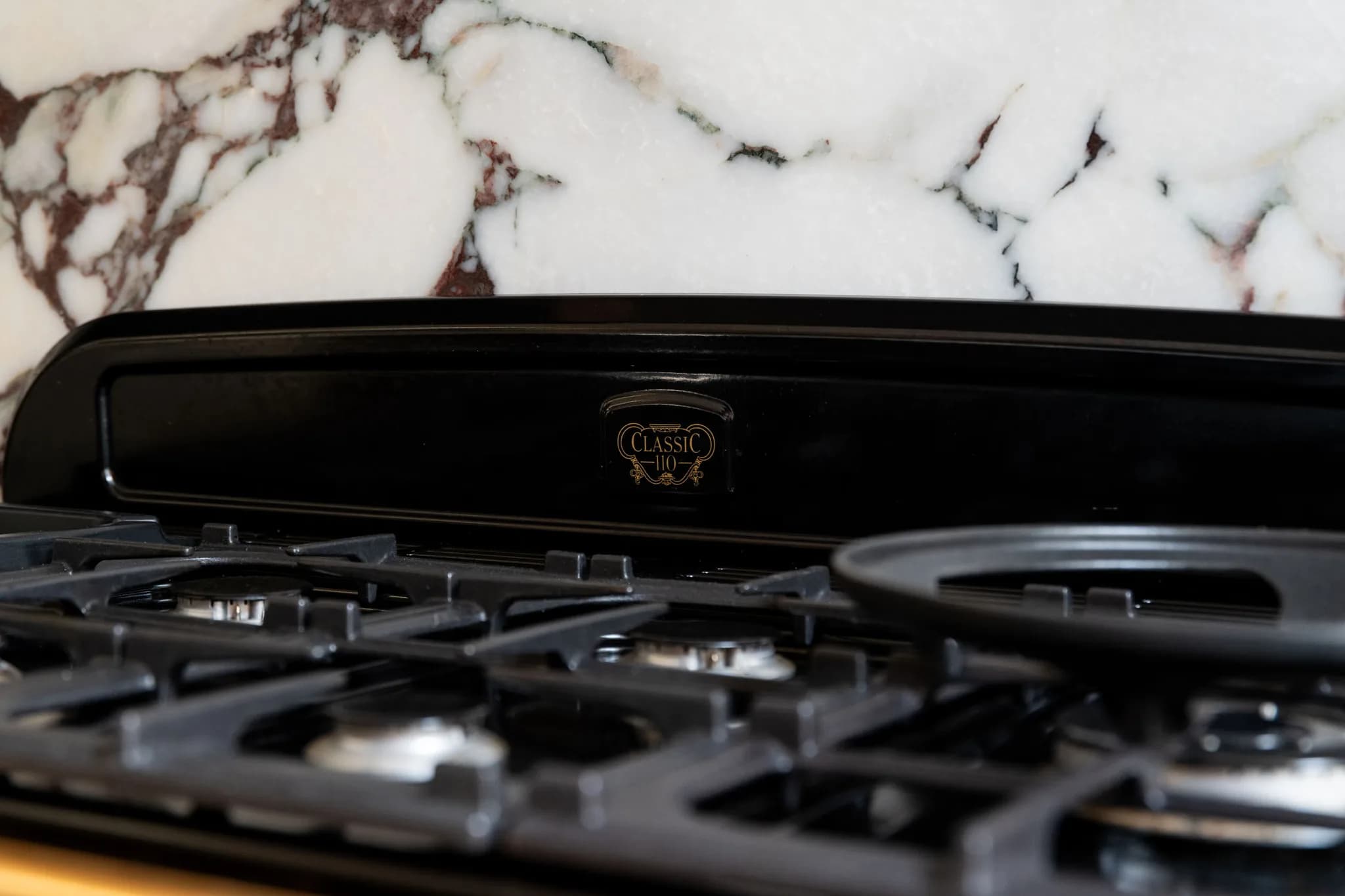 traditional-raised-shaker-kitchen-kensington-handmade-kitchen-company (16)