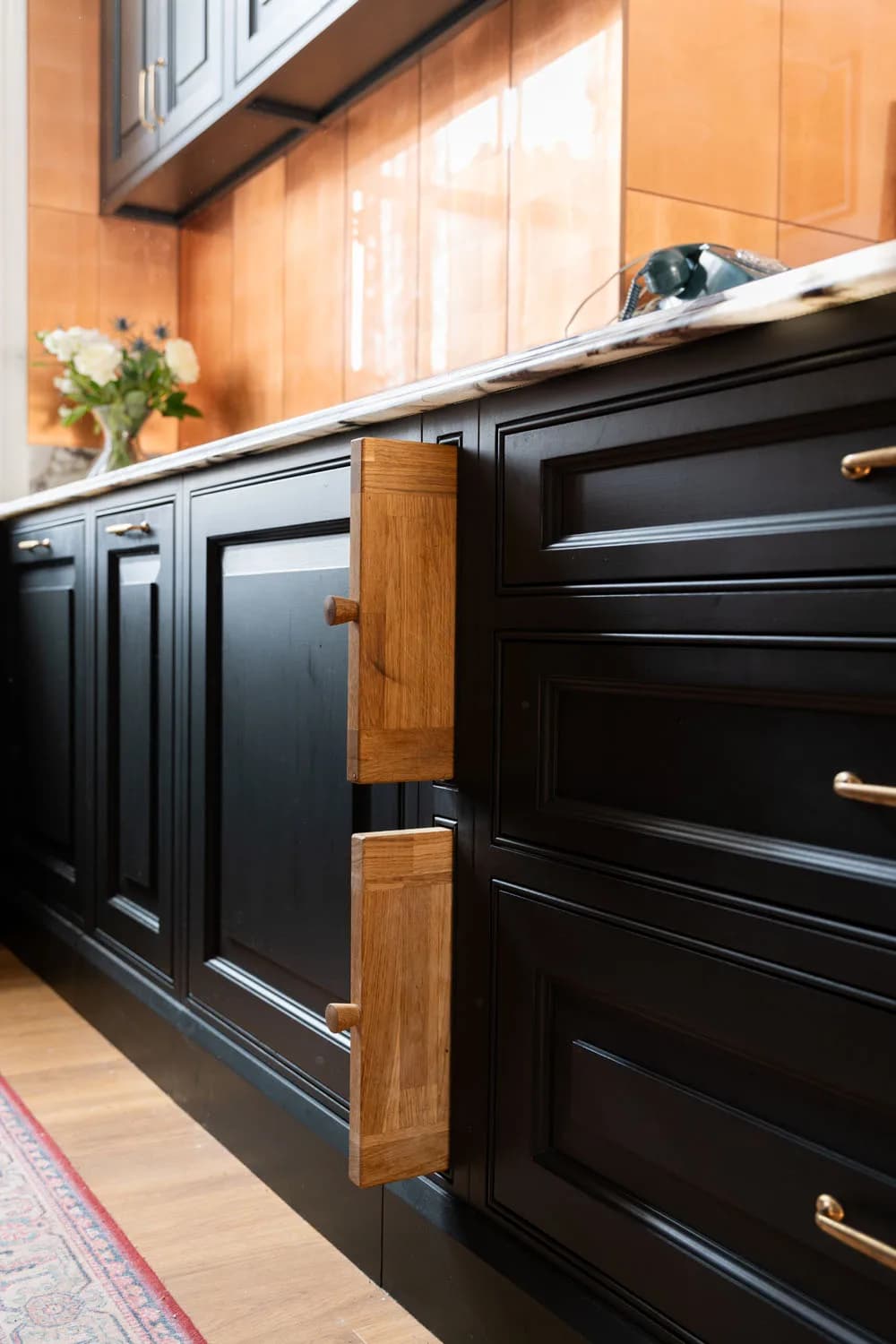 traditional-raised-shaker-kitchen-kensington-handmade-kitchen-company (17)