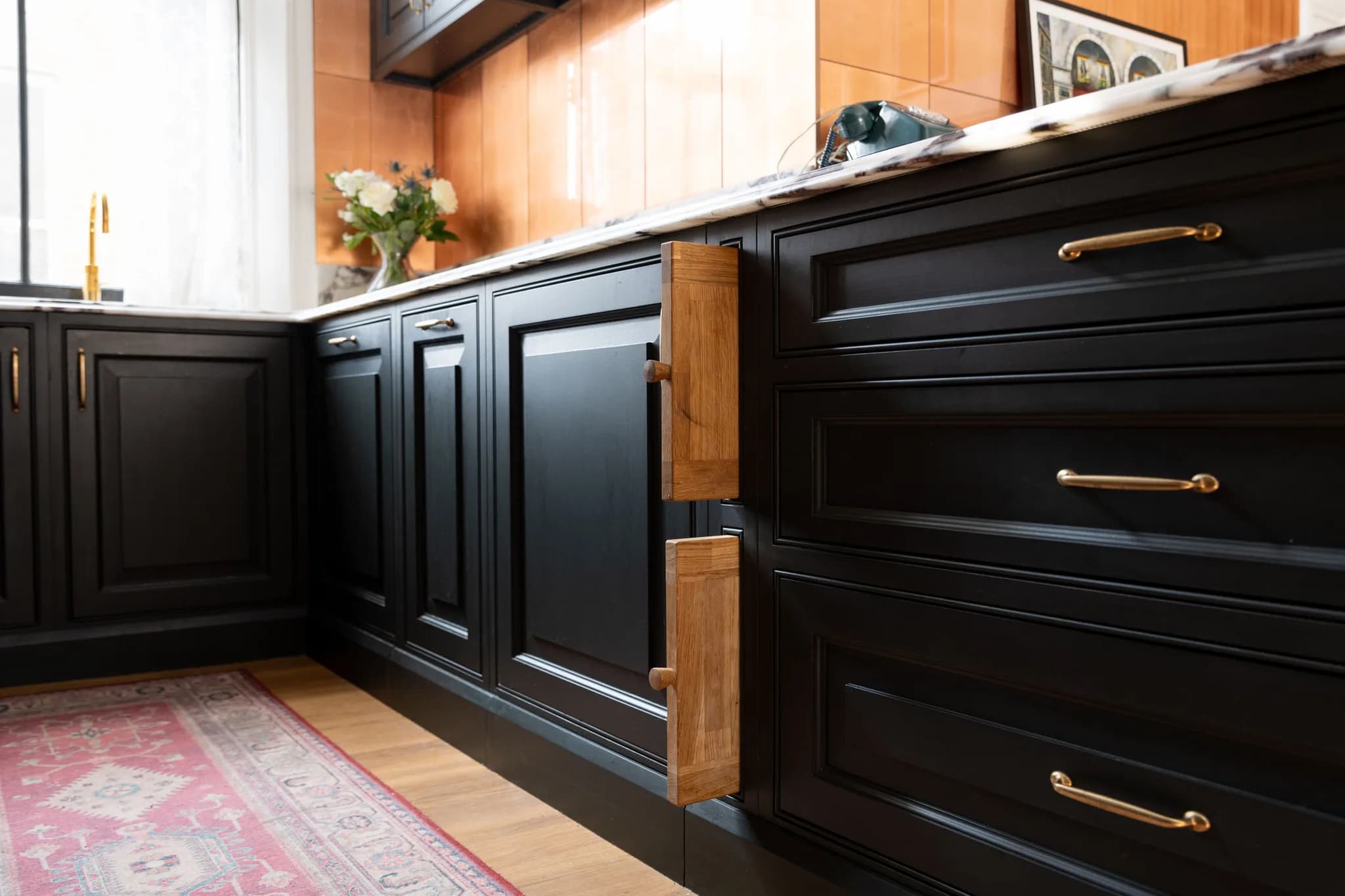 traditional-raised-shaker-kitchen-kensington-handmade-kitchen-company (18)