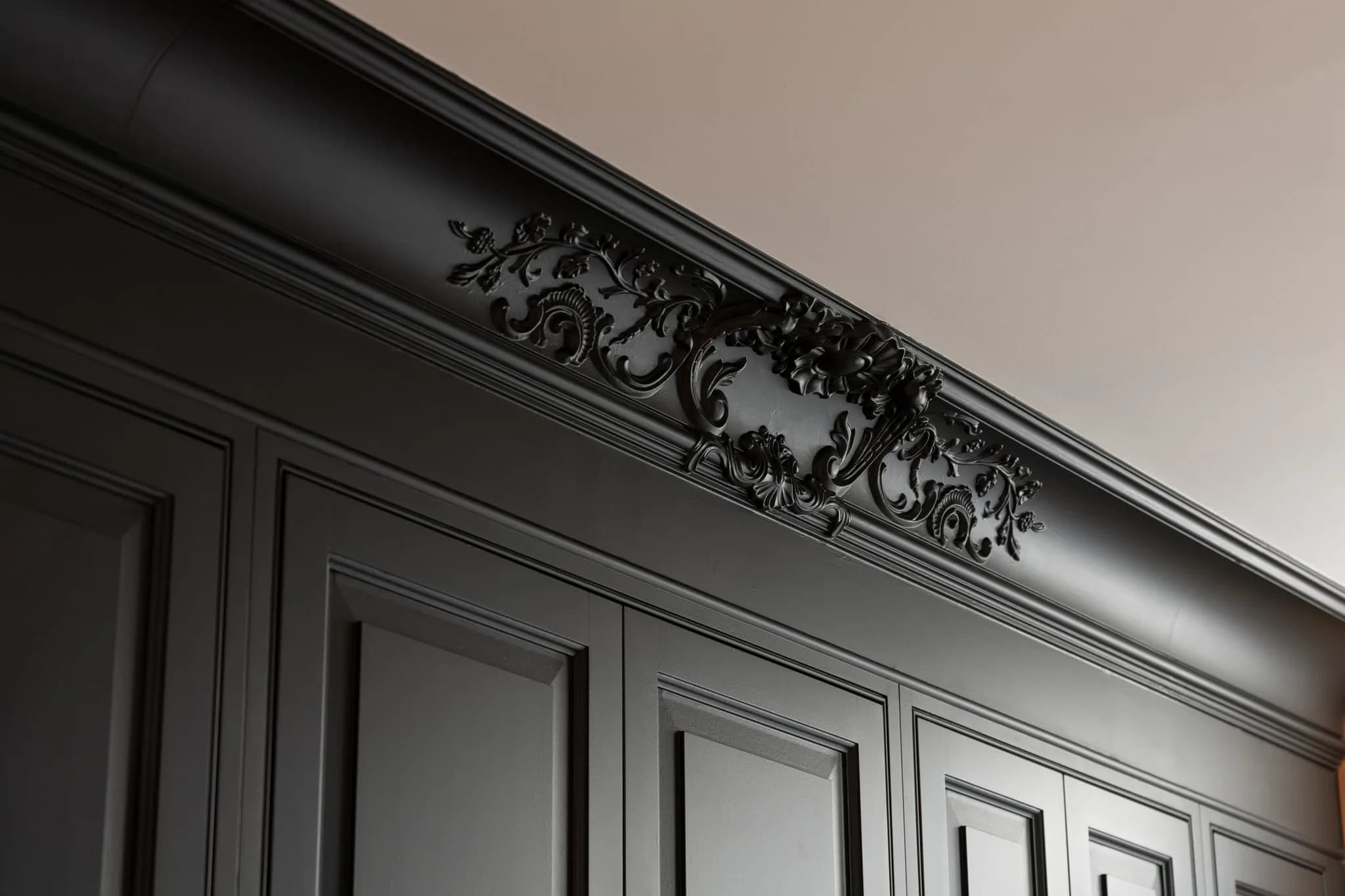 traditional-raised-shaker-kitchen-kensington-handmade-kitchen-company (21)