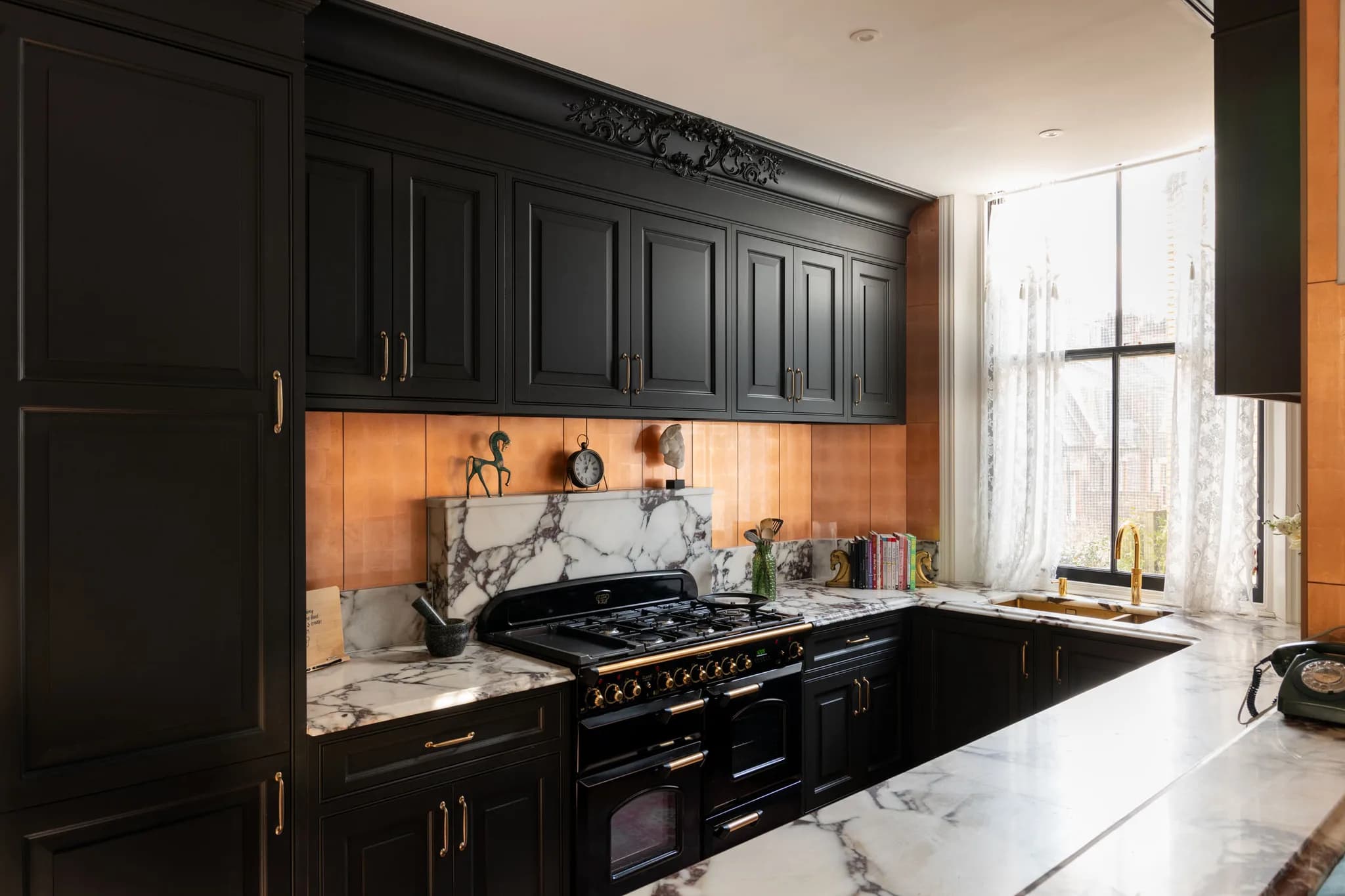 traditional-raised-shaker-kitchen-kensington-handmade-kitchen-company (22)