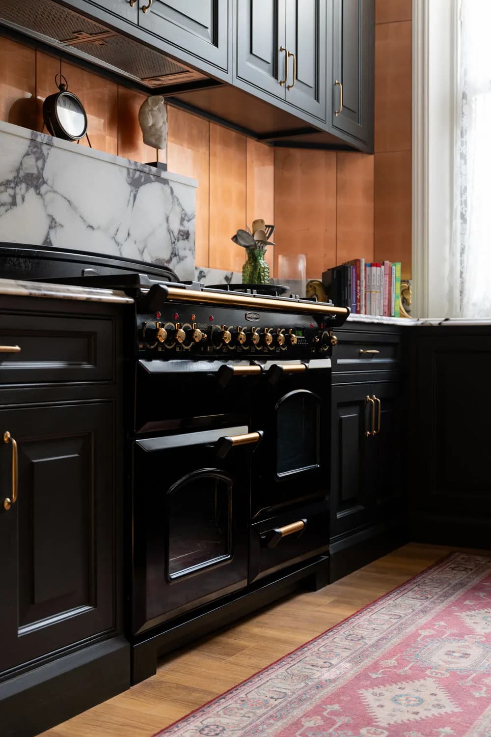 traditional-raised-shaker-kitchen-kensington-handmade-kitchen-company (8)
