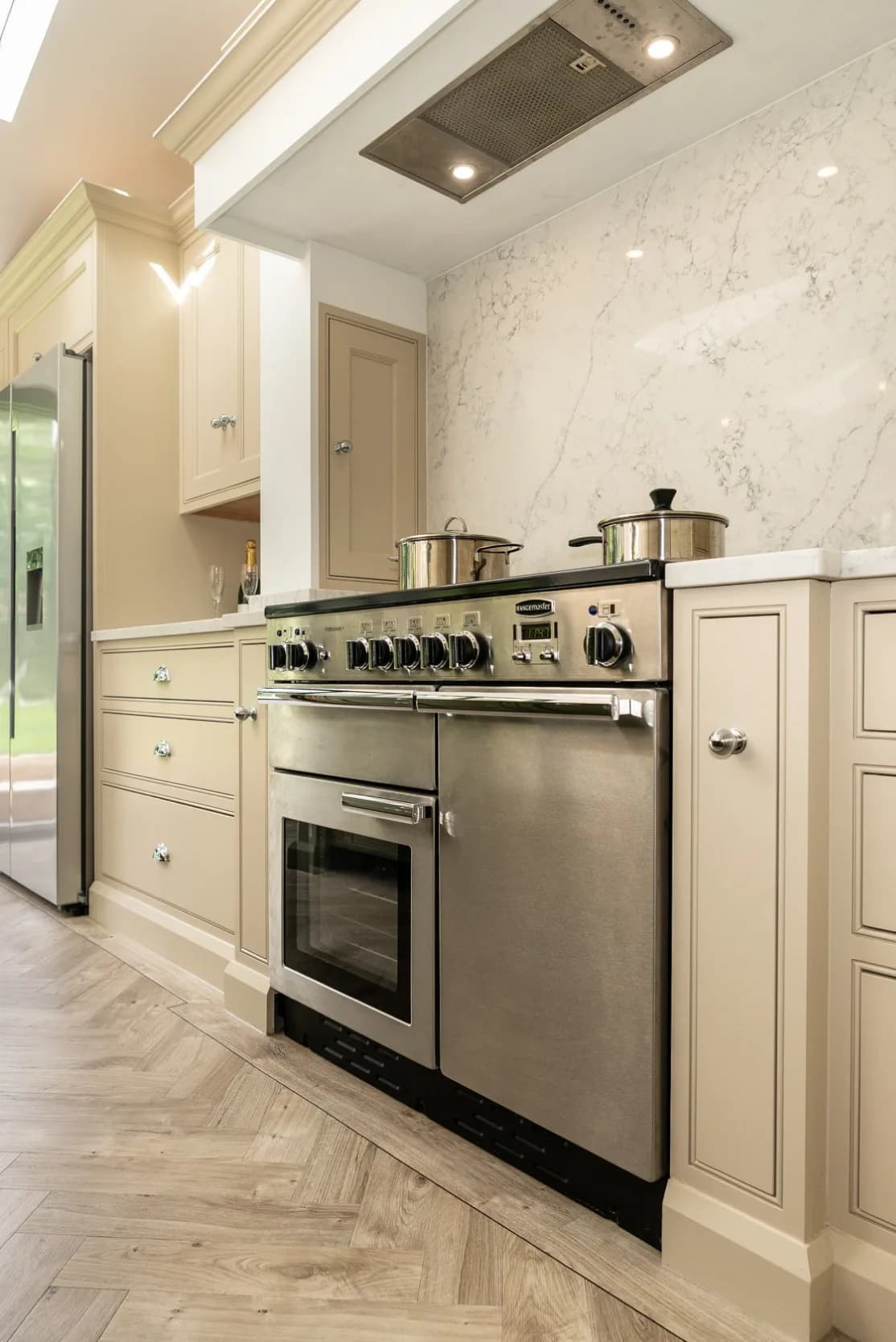 traditional-shaker-kitchen-elsenham-essex-handmade-kitchen-company (11)