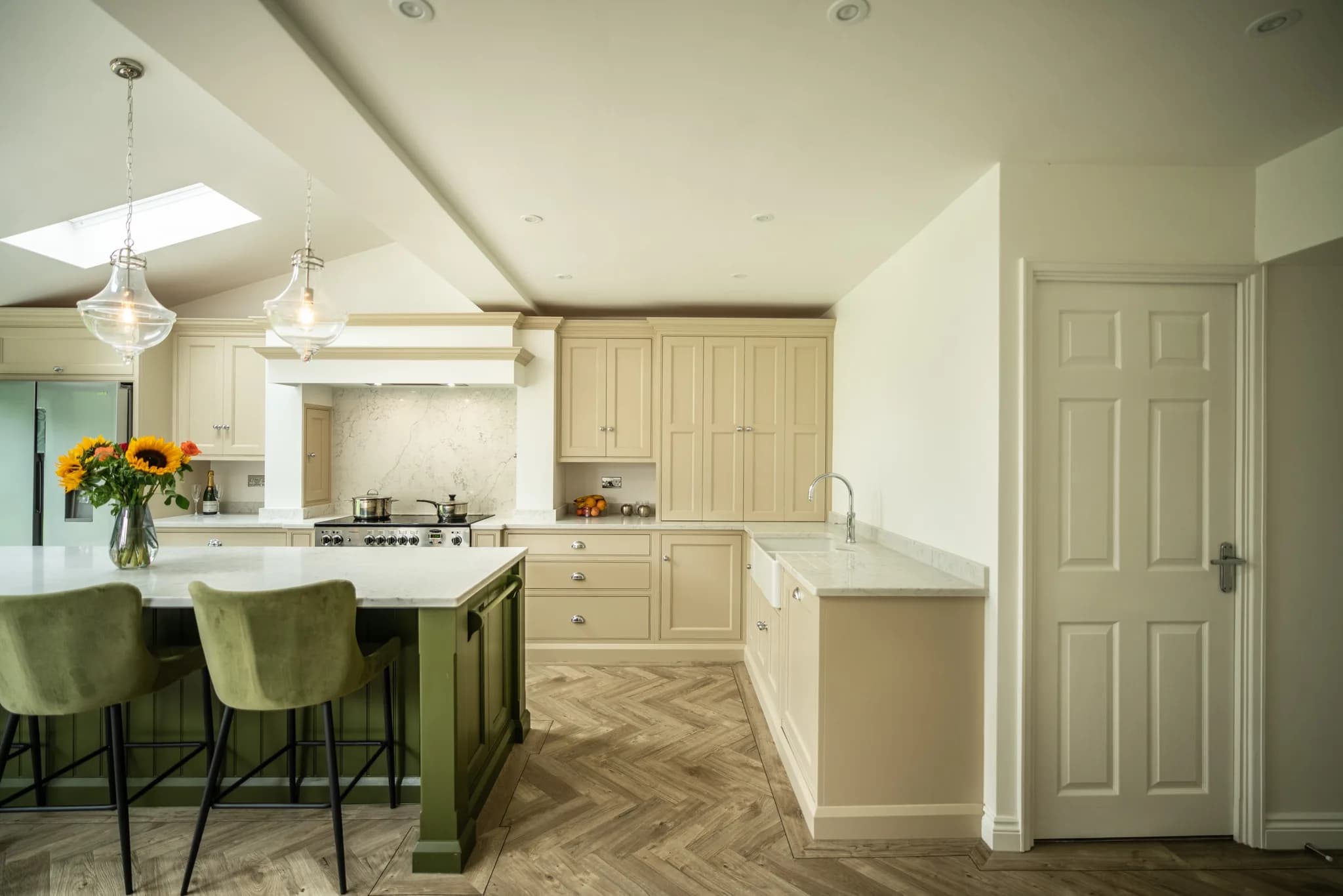 traditional-shaker-kitchen-elsenham-essex-handmade-kitchen-company (4)