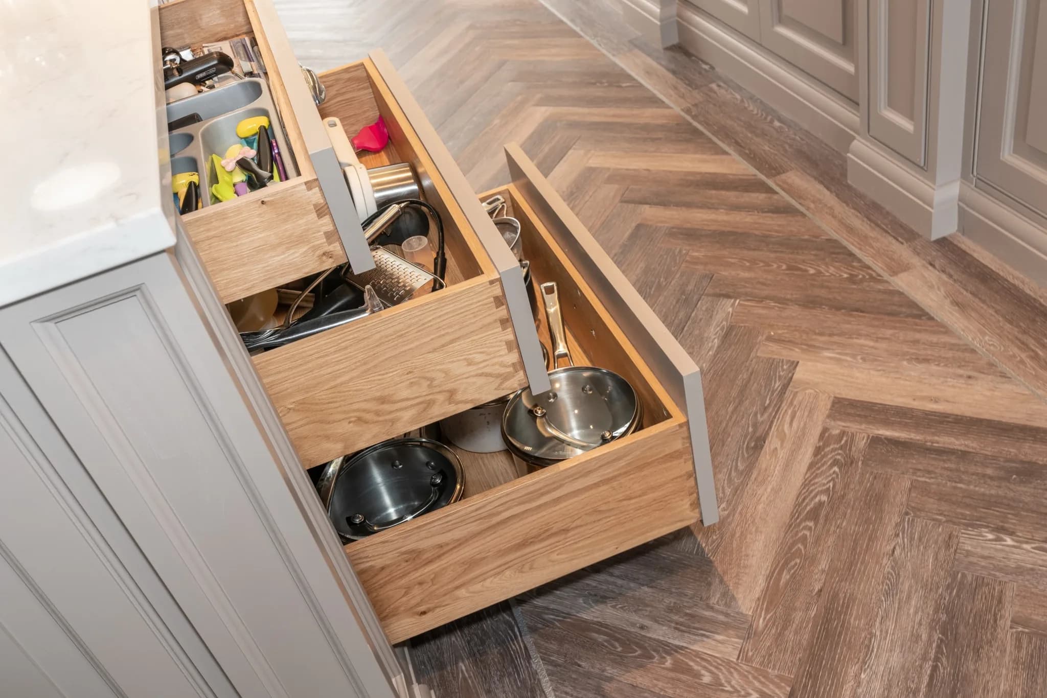 traditional-shaker-style-kitchen-28-cuffley-05