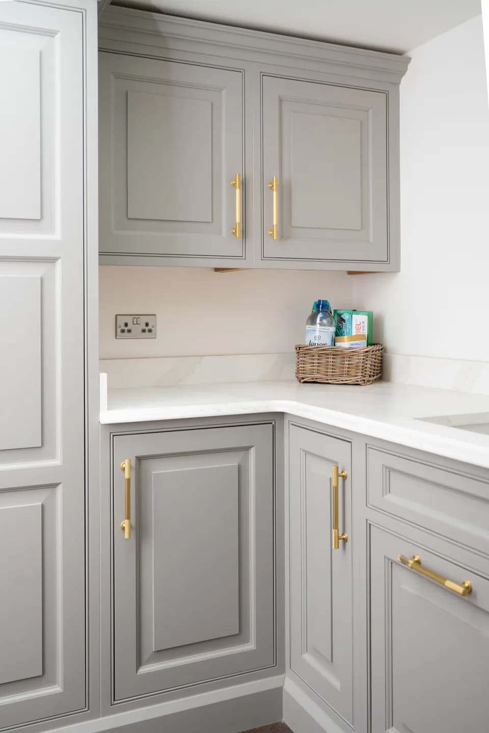 traditional-shaker-utility-room-colchester-handmade-kitchen-company-essex (1