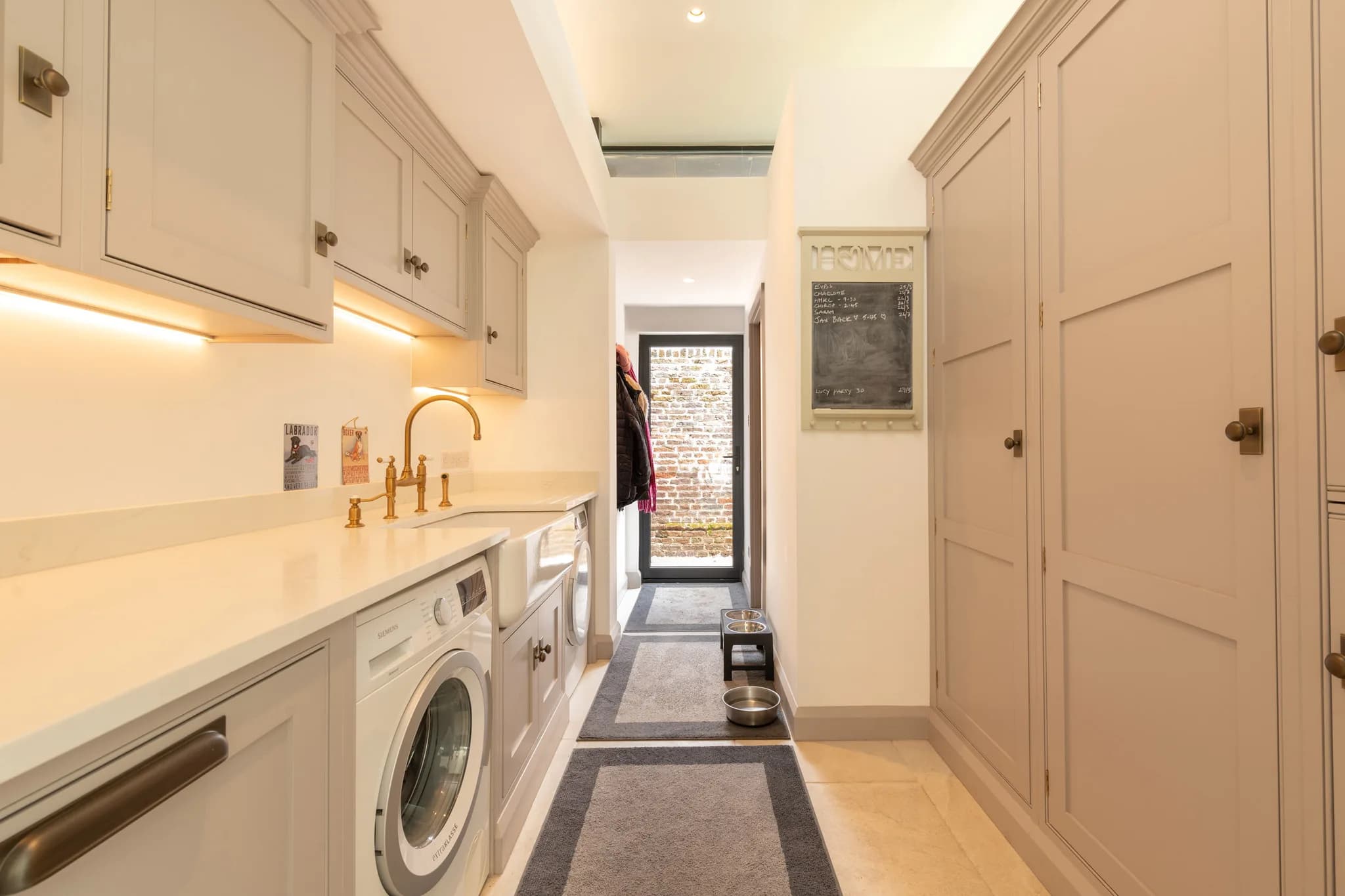 Classic-in-frame-beaded-front-frame-shaker-utility-little-hadham-handmade-kitchen-company (4)-2