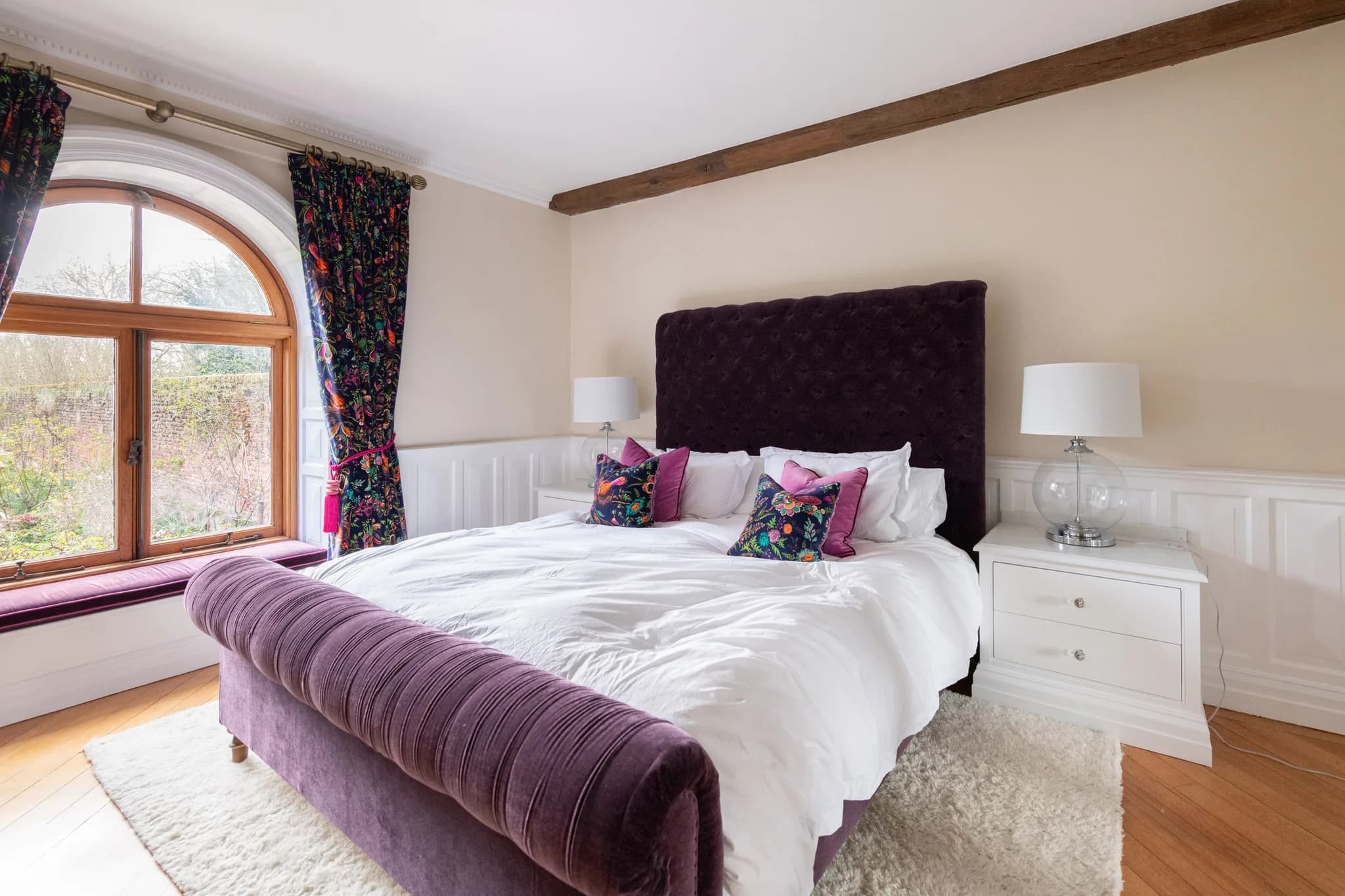 Classic-in-frame-shaker-style-bedroom-little-hadham-handmade-kitchen-company (2)-2