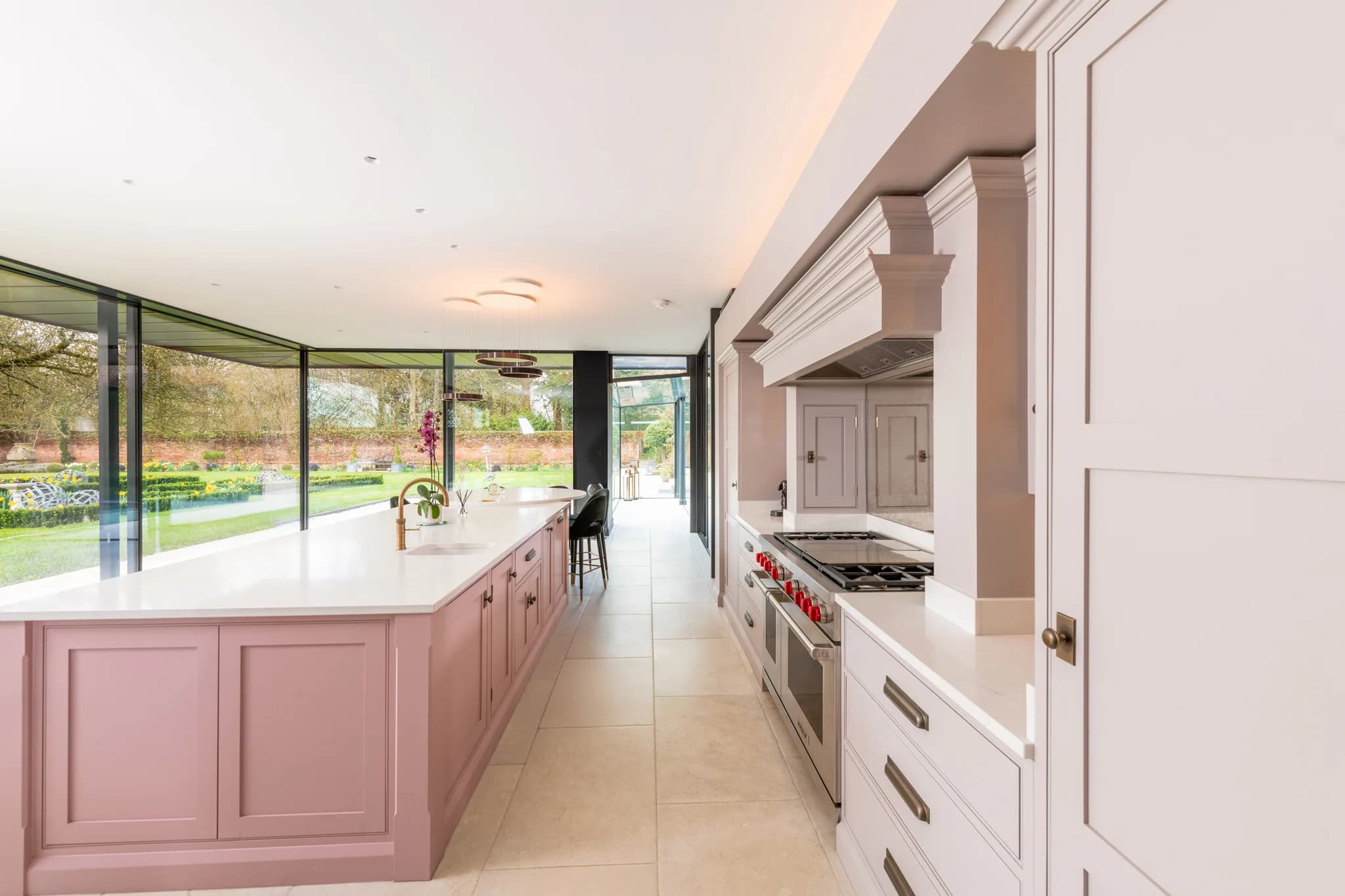 What Makes an Ideal Kitchen in Our Eyes