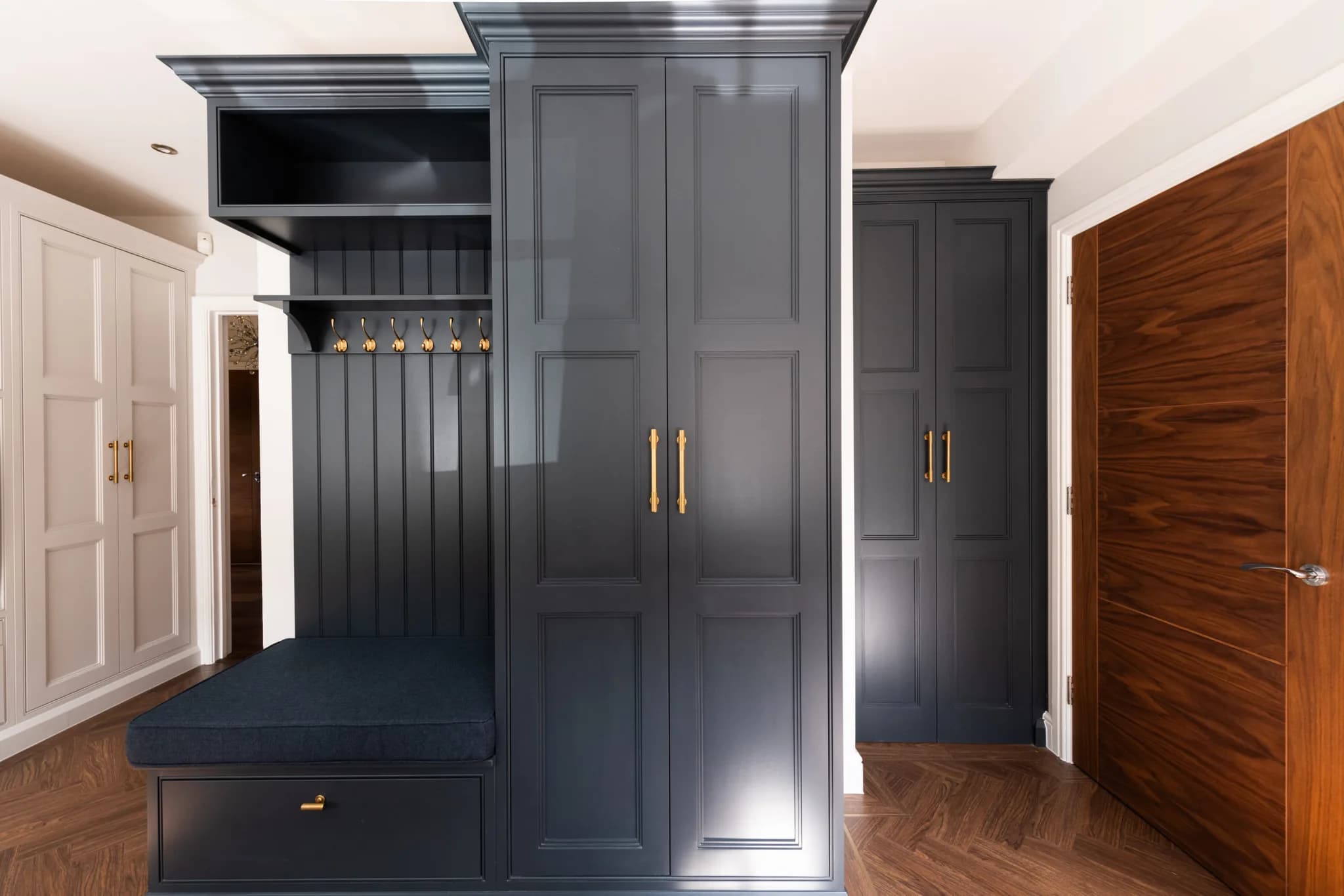 Classic-in-frame-shaker-style-utility-welwyn-garden-city-handmade-kitchen-company (2)