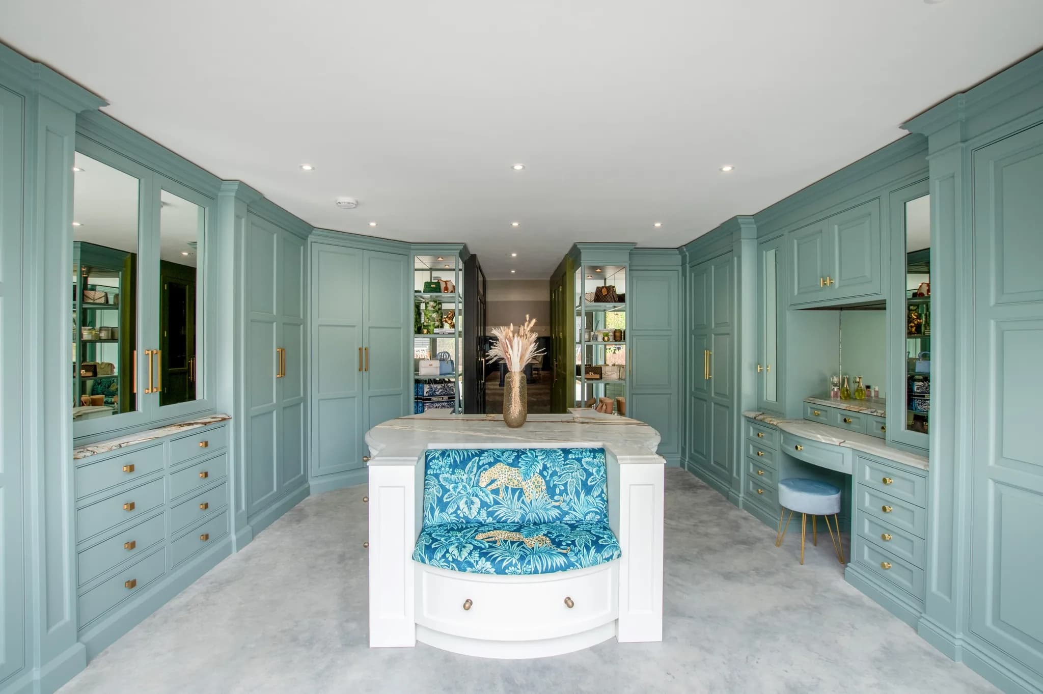 Improving your Home with a Luxury Dressing Room by HMK