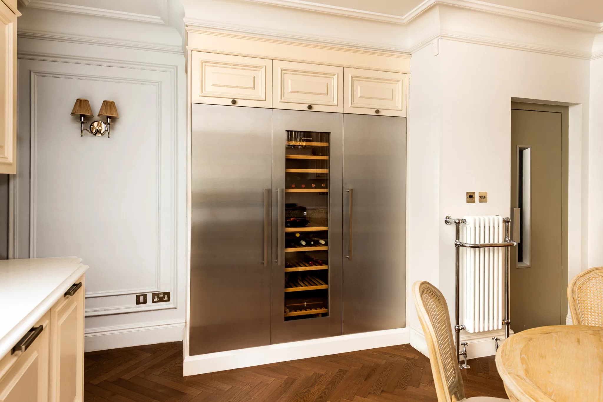 Traditional-lay-on-moulded-panelled-door-shaker-kitchen-kensington-handmade-kitchen-company (4)-2