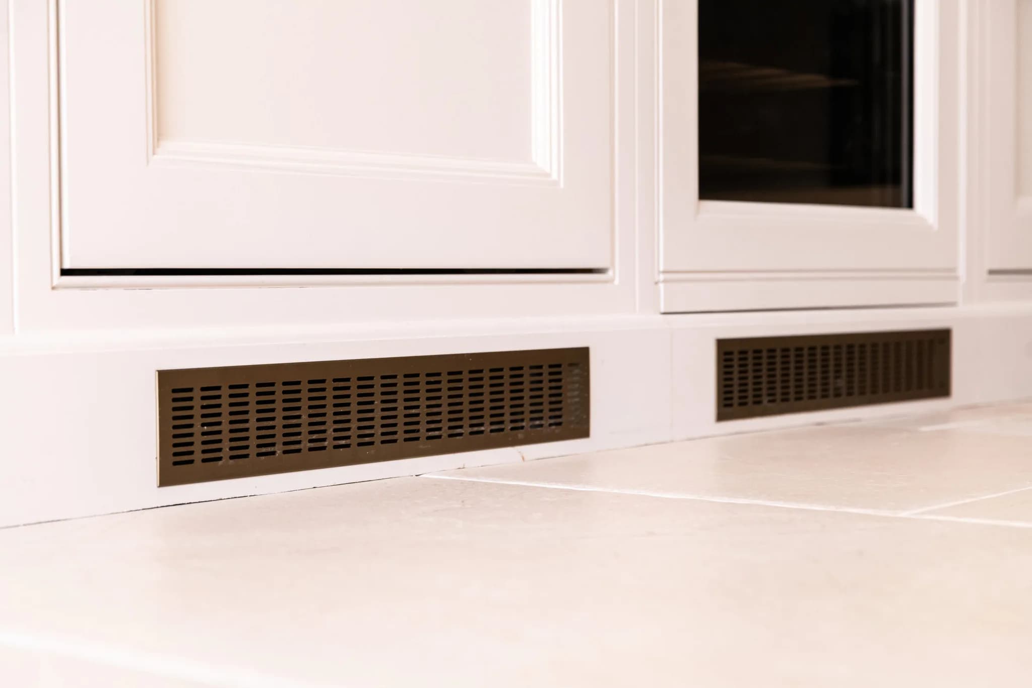 classic-in-frame-beaded-bespoke-shaker-kitchen-loughton-handmade-kitchen-company (32)